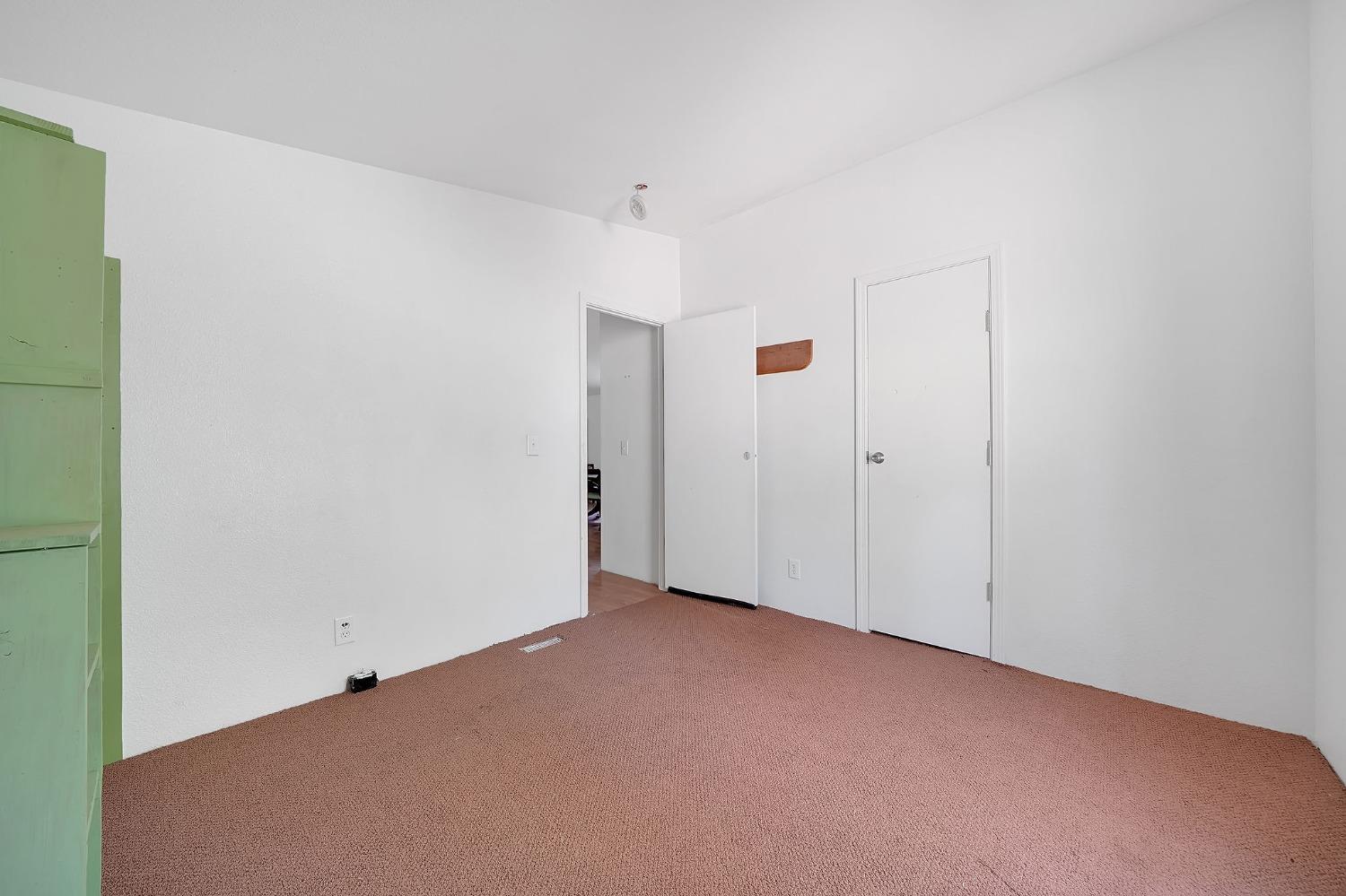 121 Rabbits Foot Road