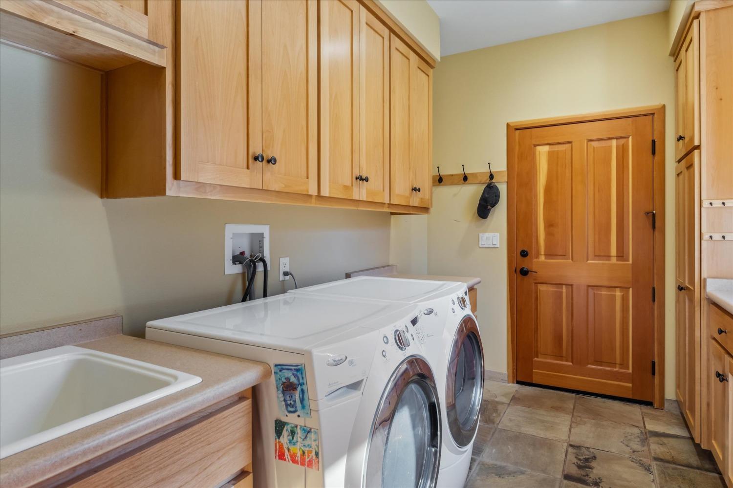 3204 Skunk Ranch Road