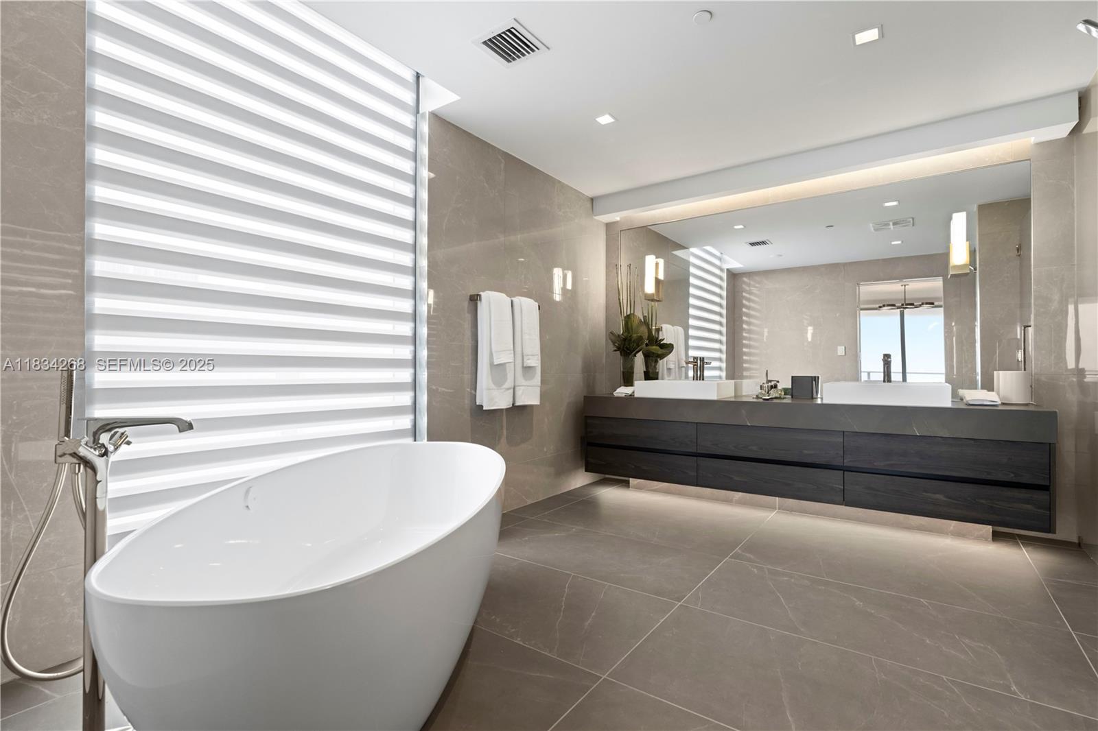 1116 N Ocean Boulevard 1501