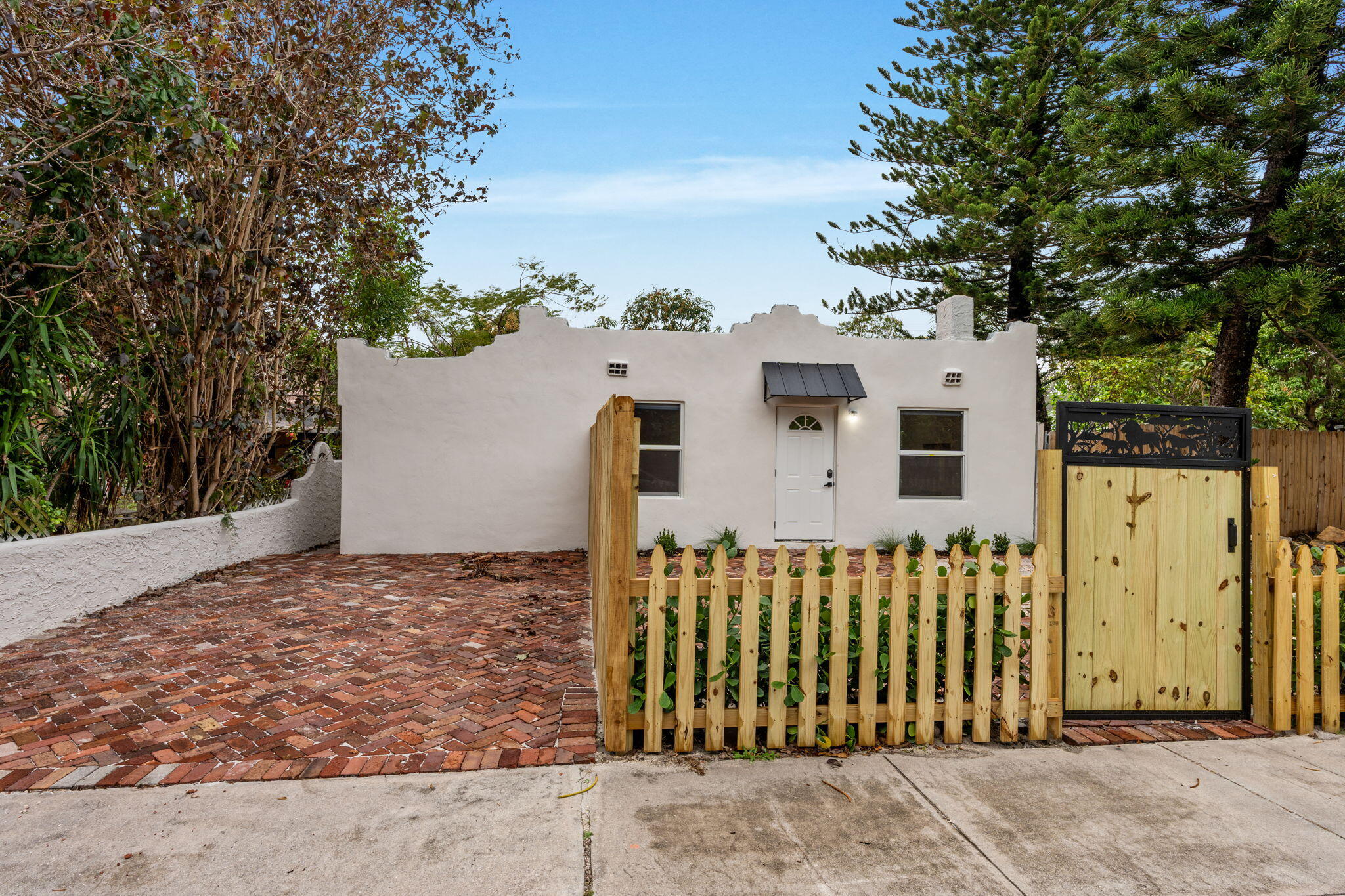 818 Briggs Street