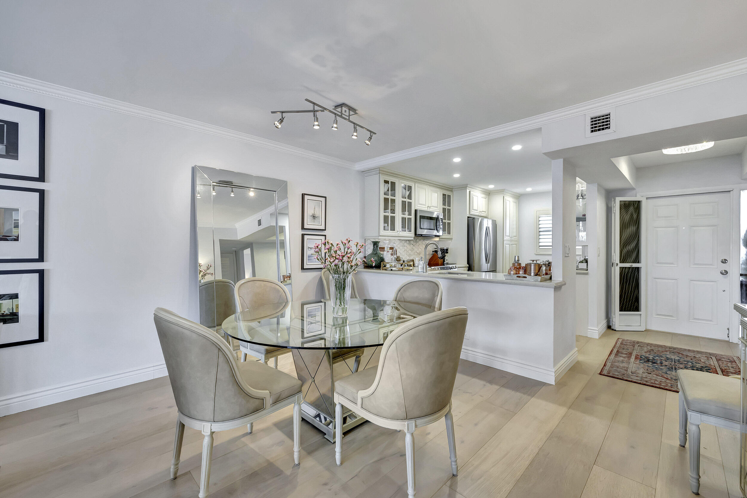 1537 E Hillsboro Boulevard 239