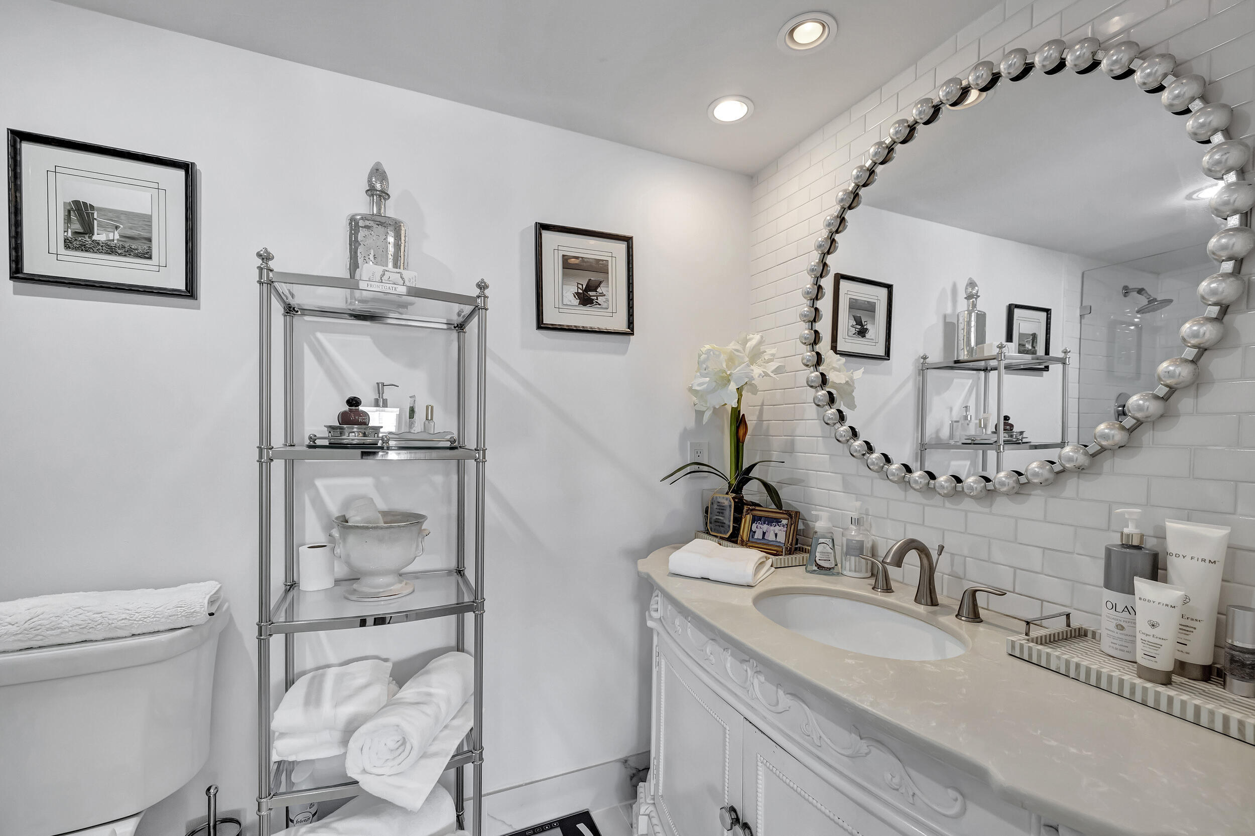 1537 E Hillsboro Boulevard 239