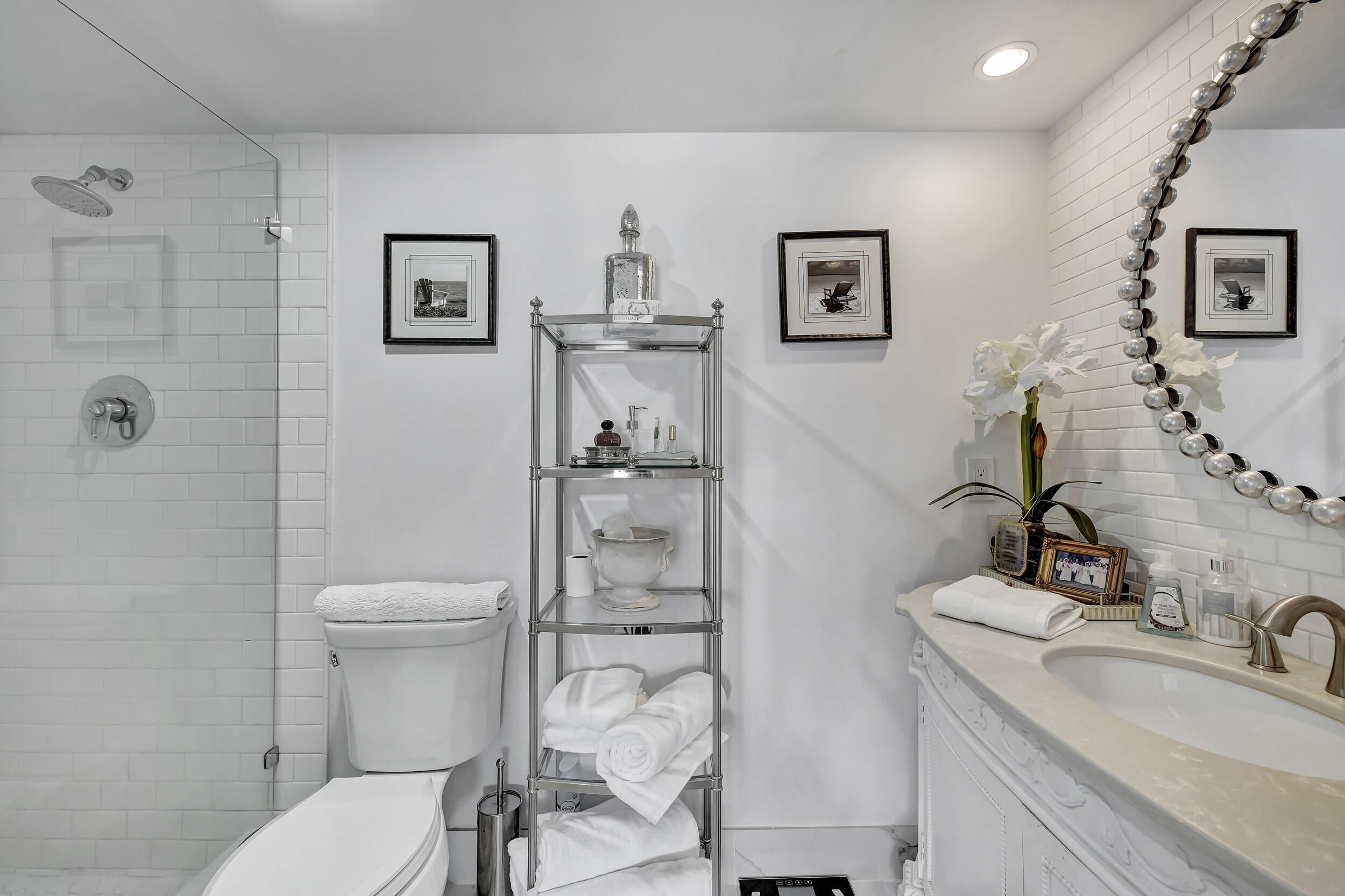 1537 E Hillsboro Boulevard 239