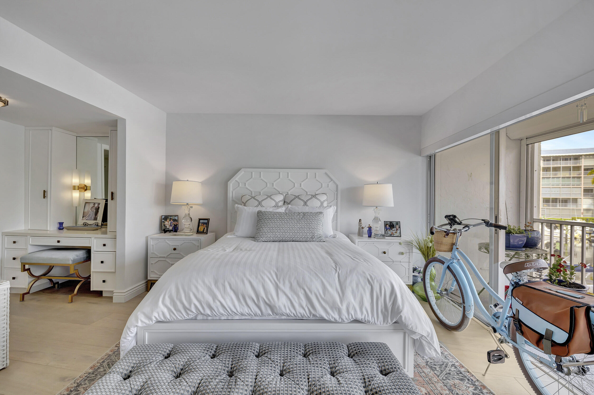 1537 E Hillsboro Boulevard 239