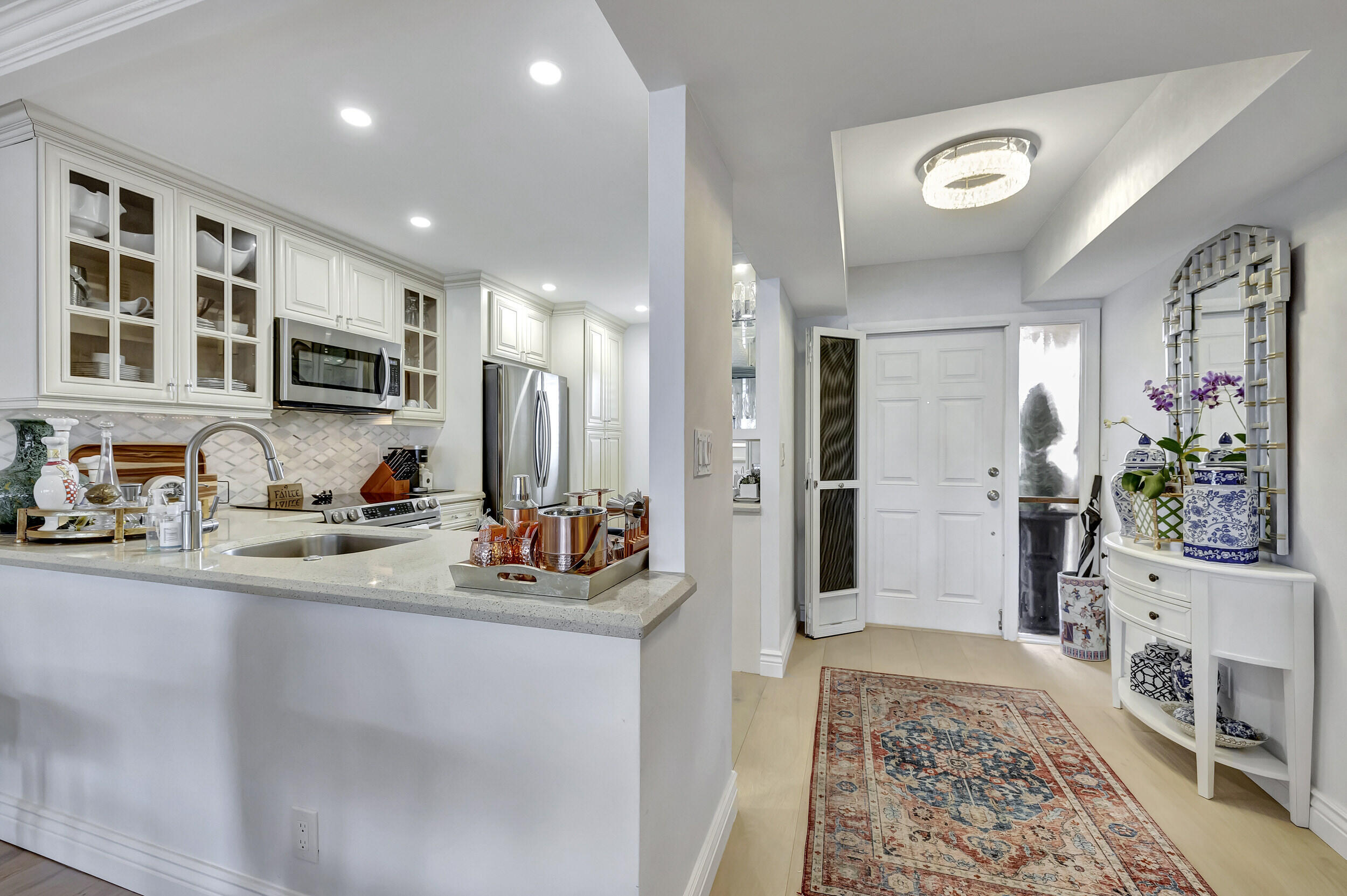 1537 E Hillsboro Boulevard 239