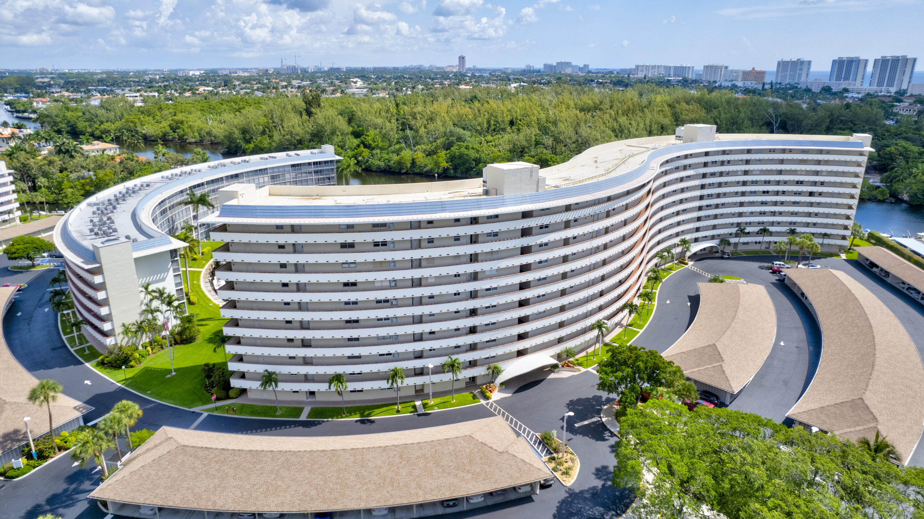 1537 E Hillsboro Boulevard 239