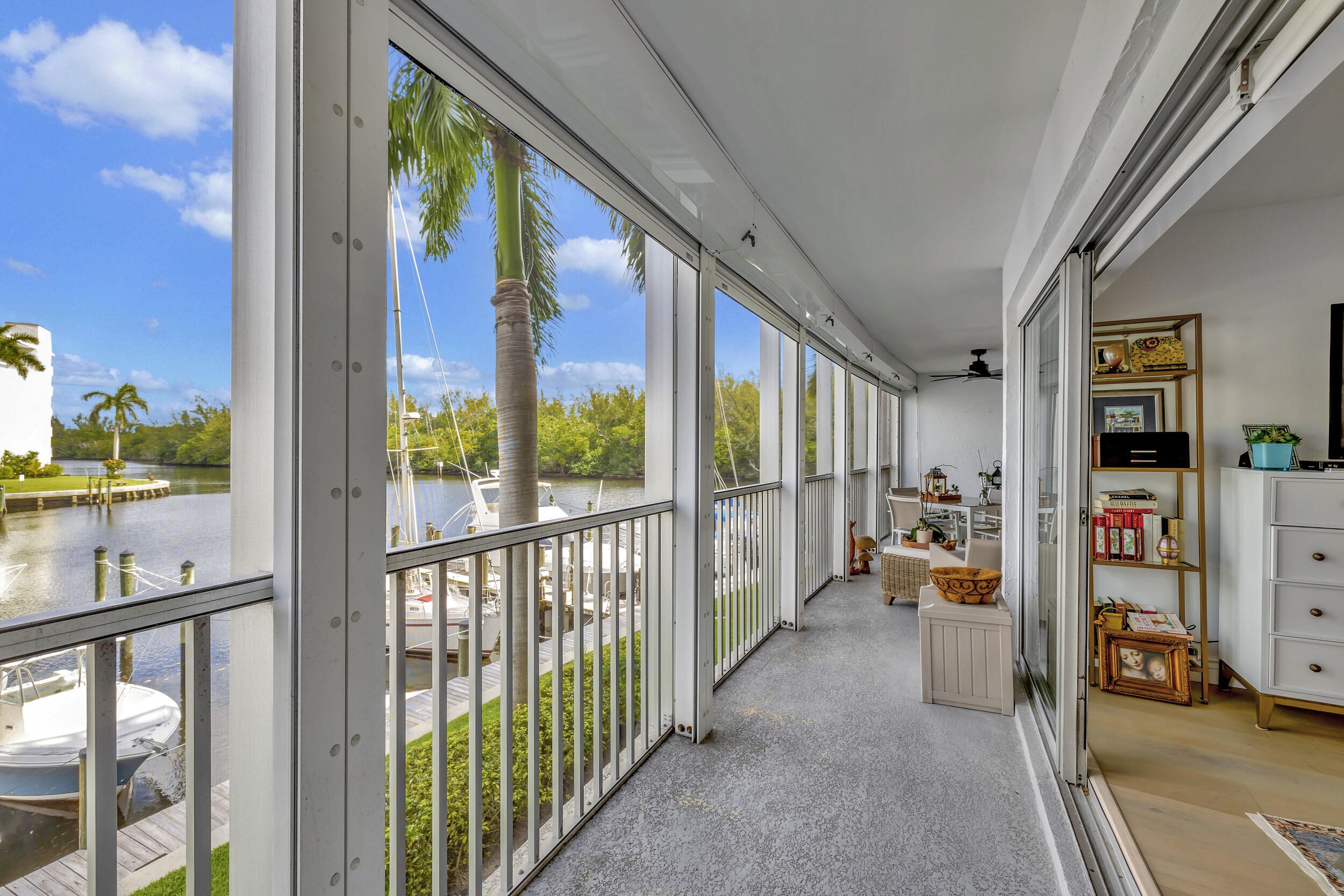 1537 E Hillsboro Boulevard 239