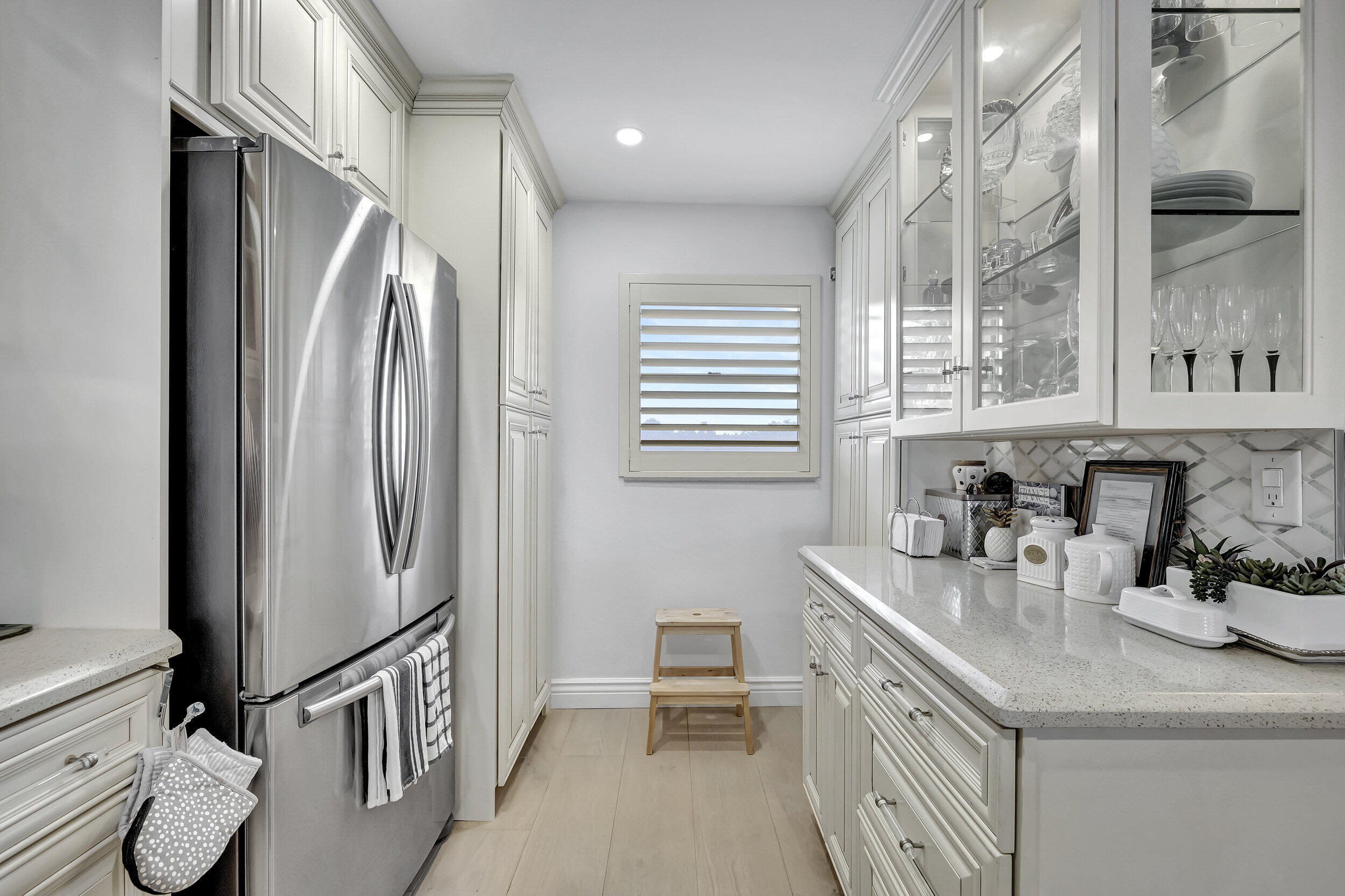 1537 E Hillsboro Boulevard 239