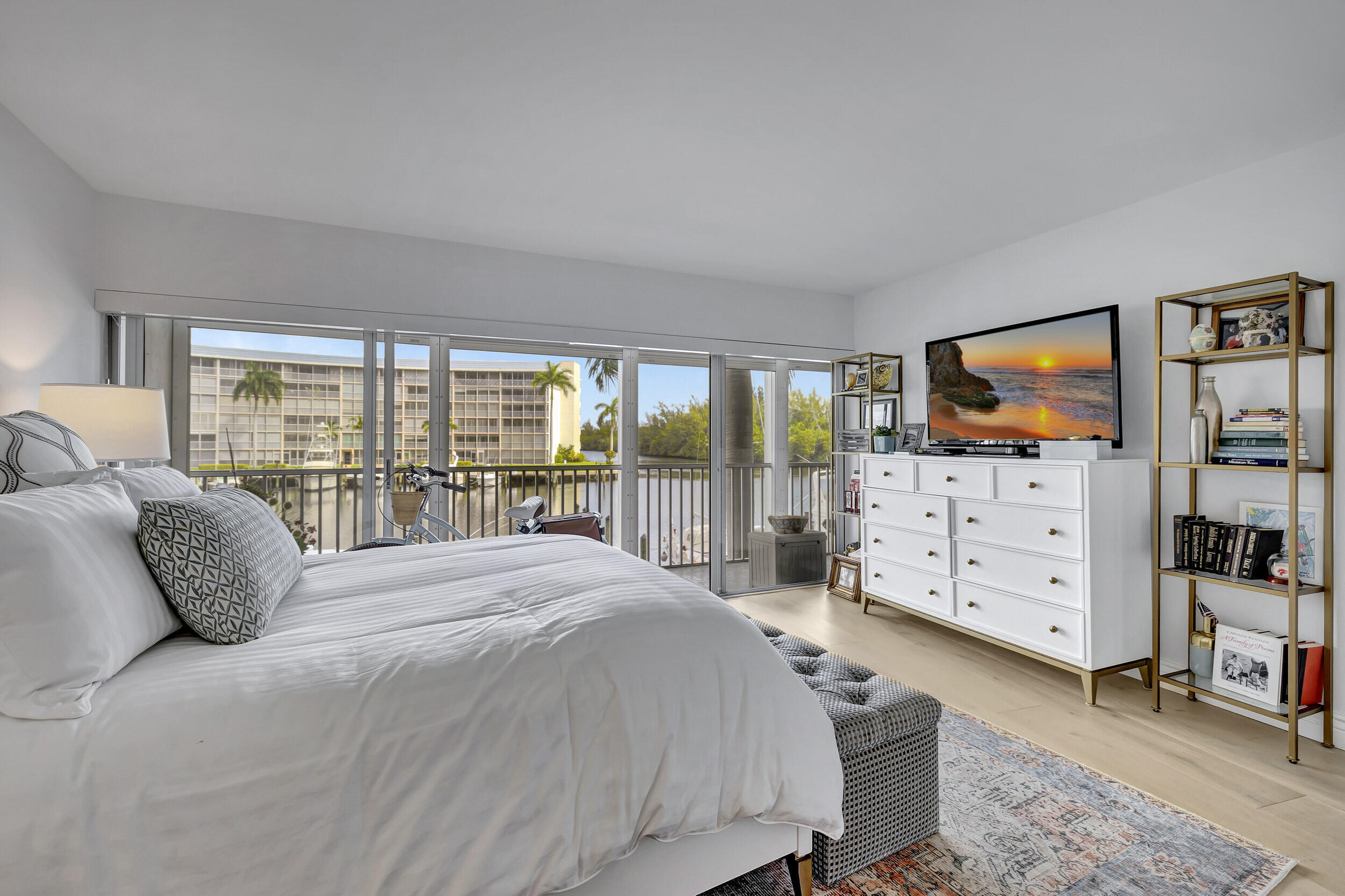 1537 E Hillsboro Boulevard 239
