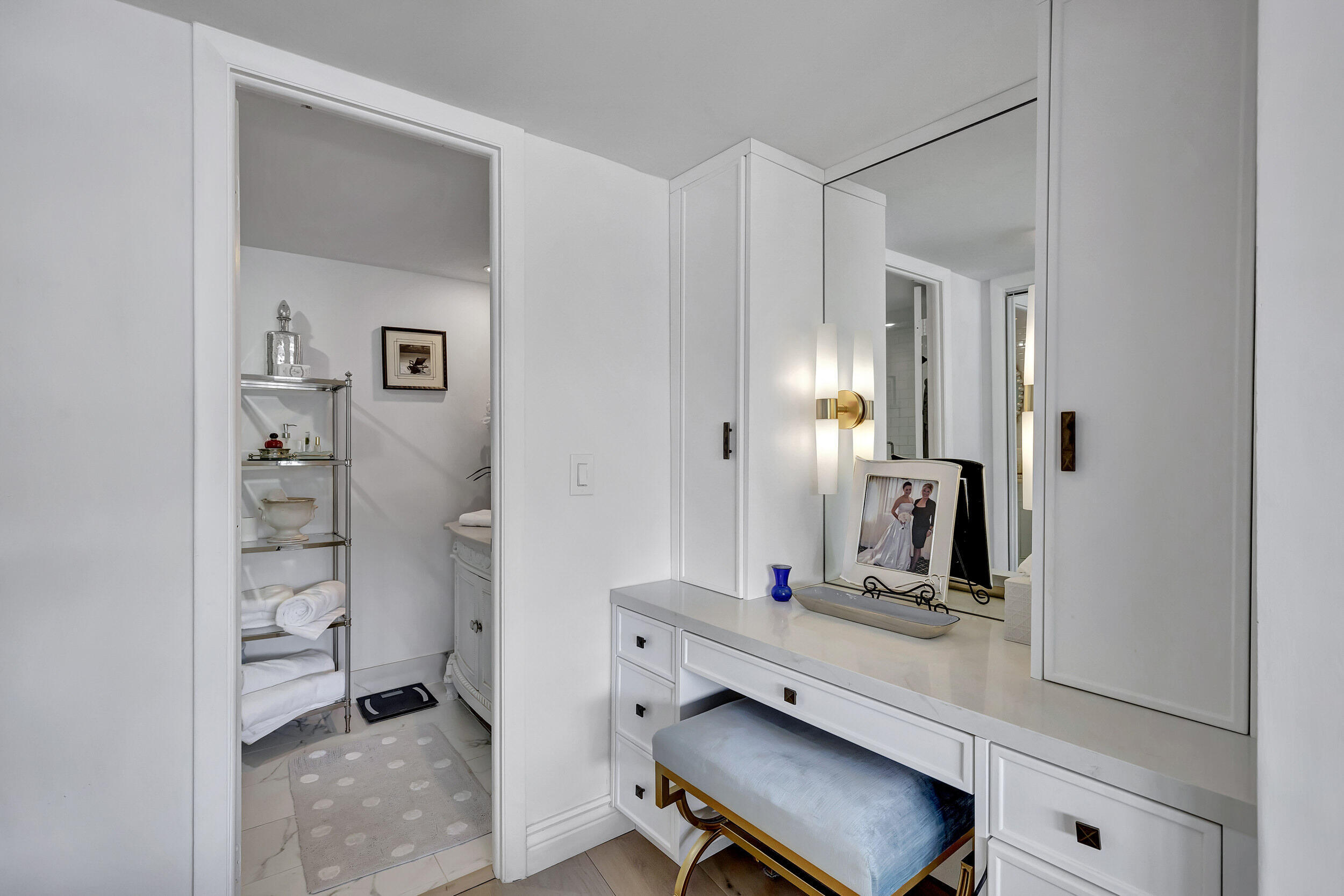 1537 E Hillsboro Boulevard 239