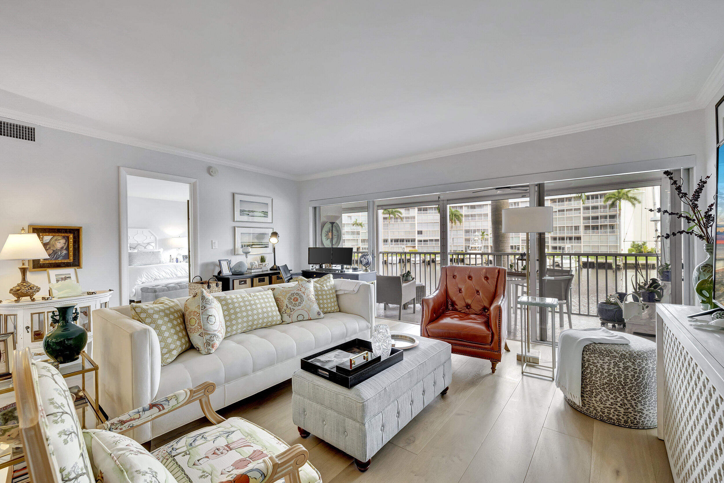1537 E Hillsboro Boulevard 239