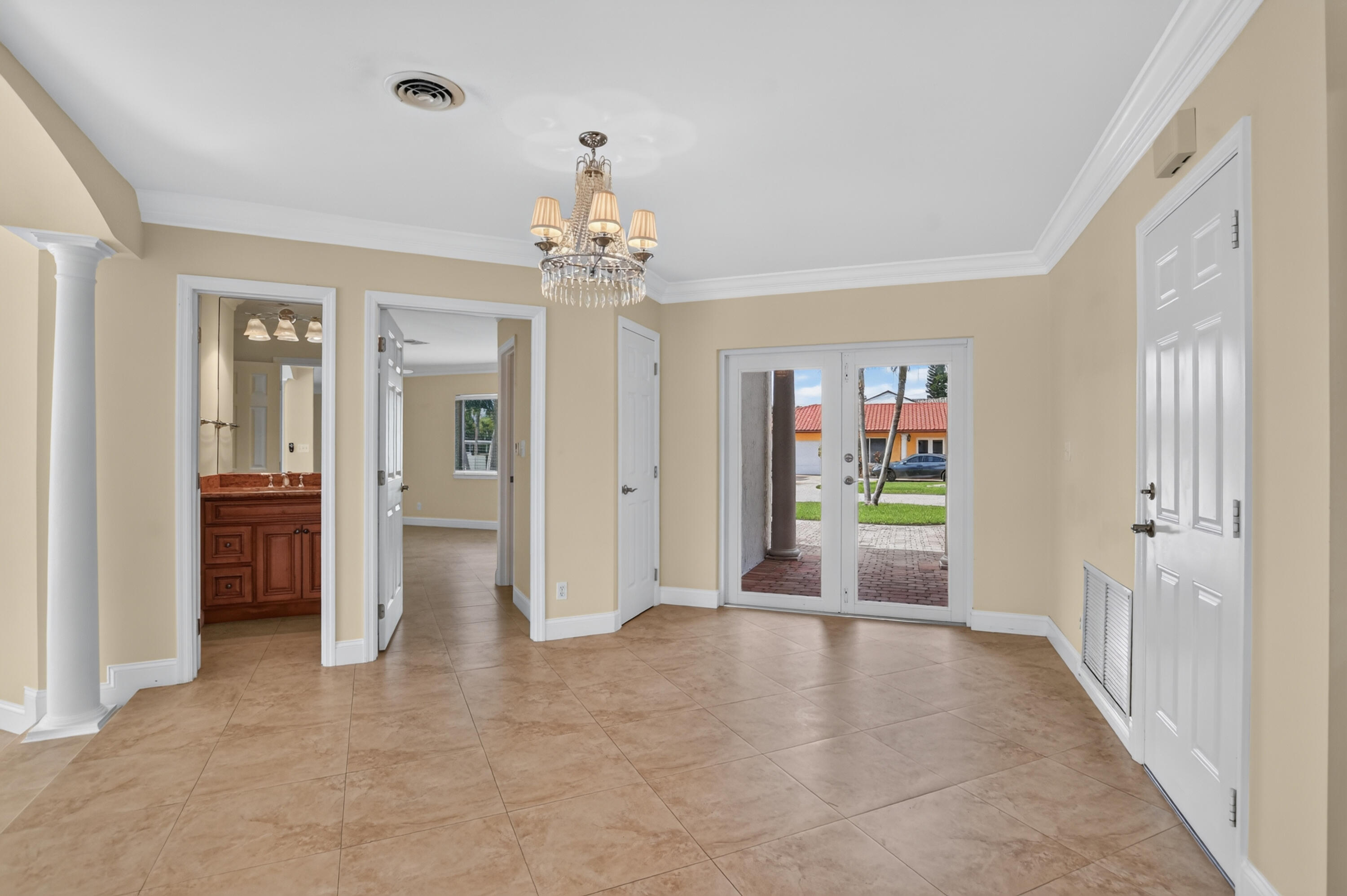 899 Granada Drive