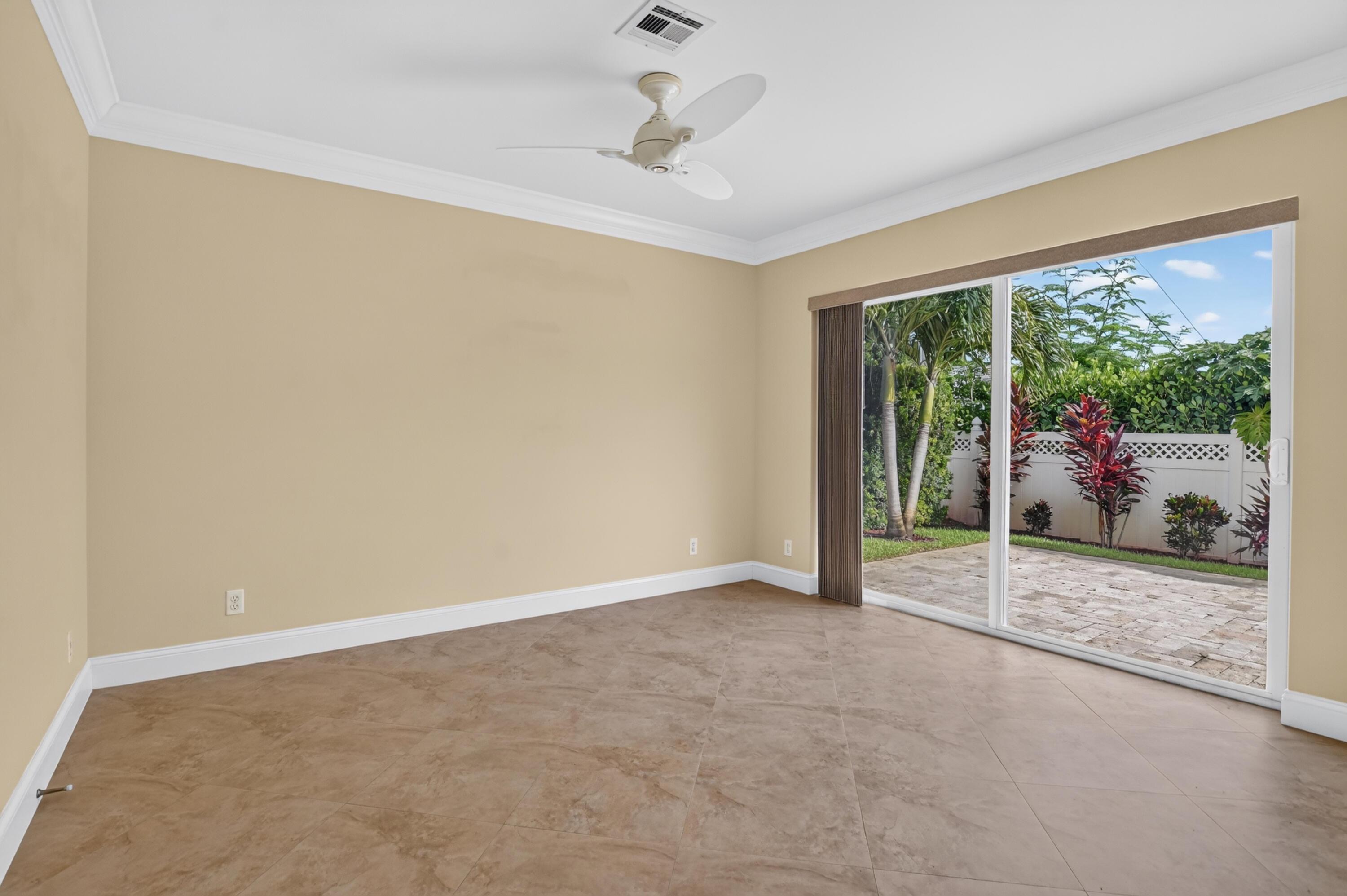 899 Granada Drive
