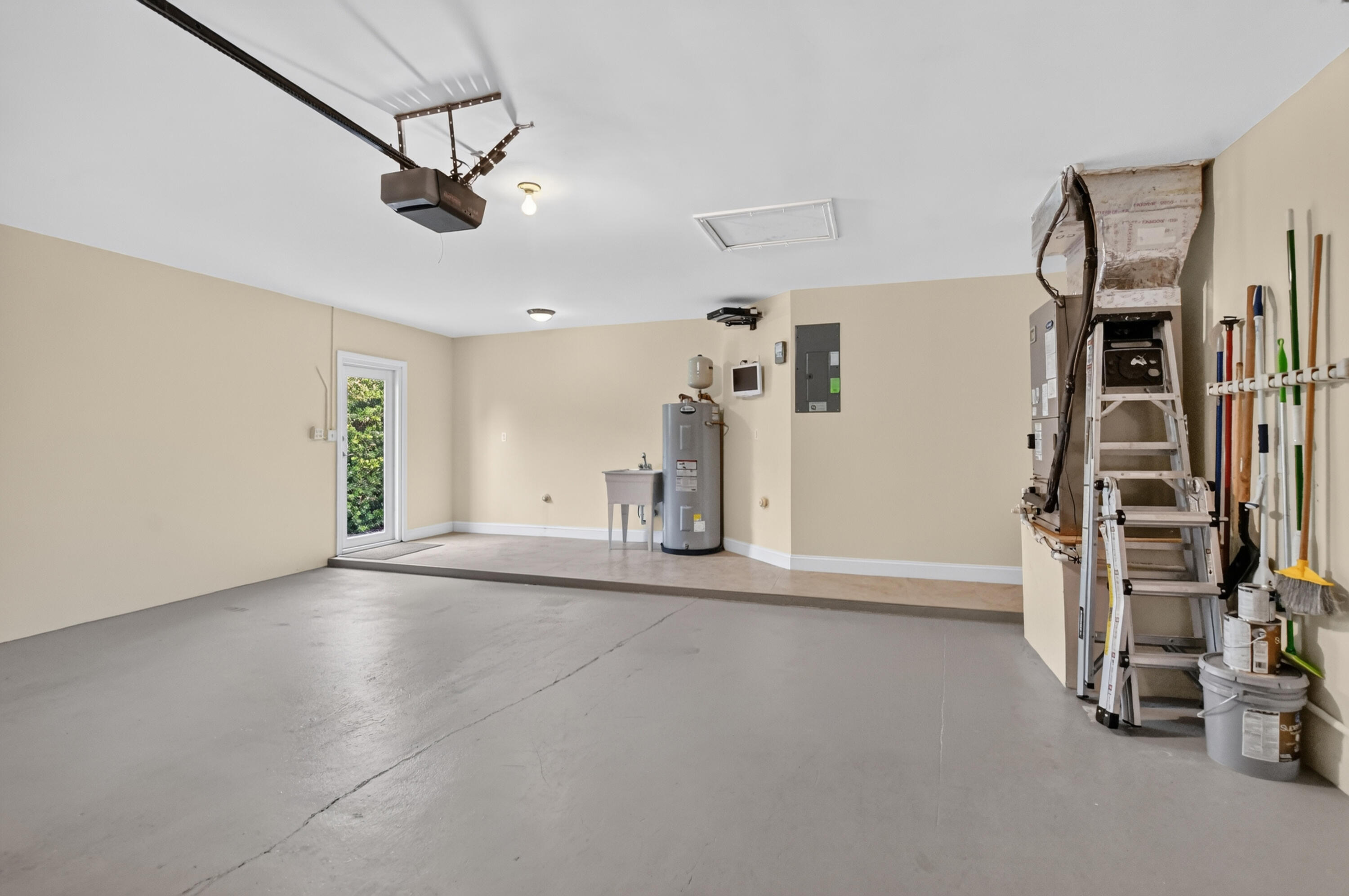 899 Granada Drive