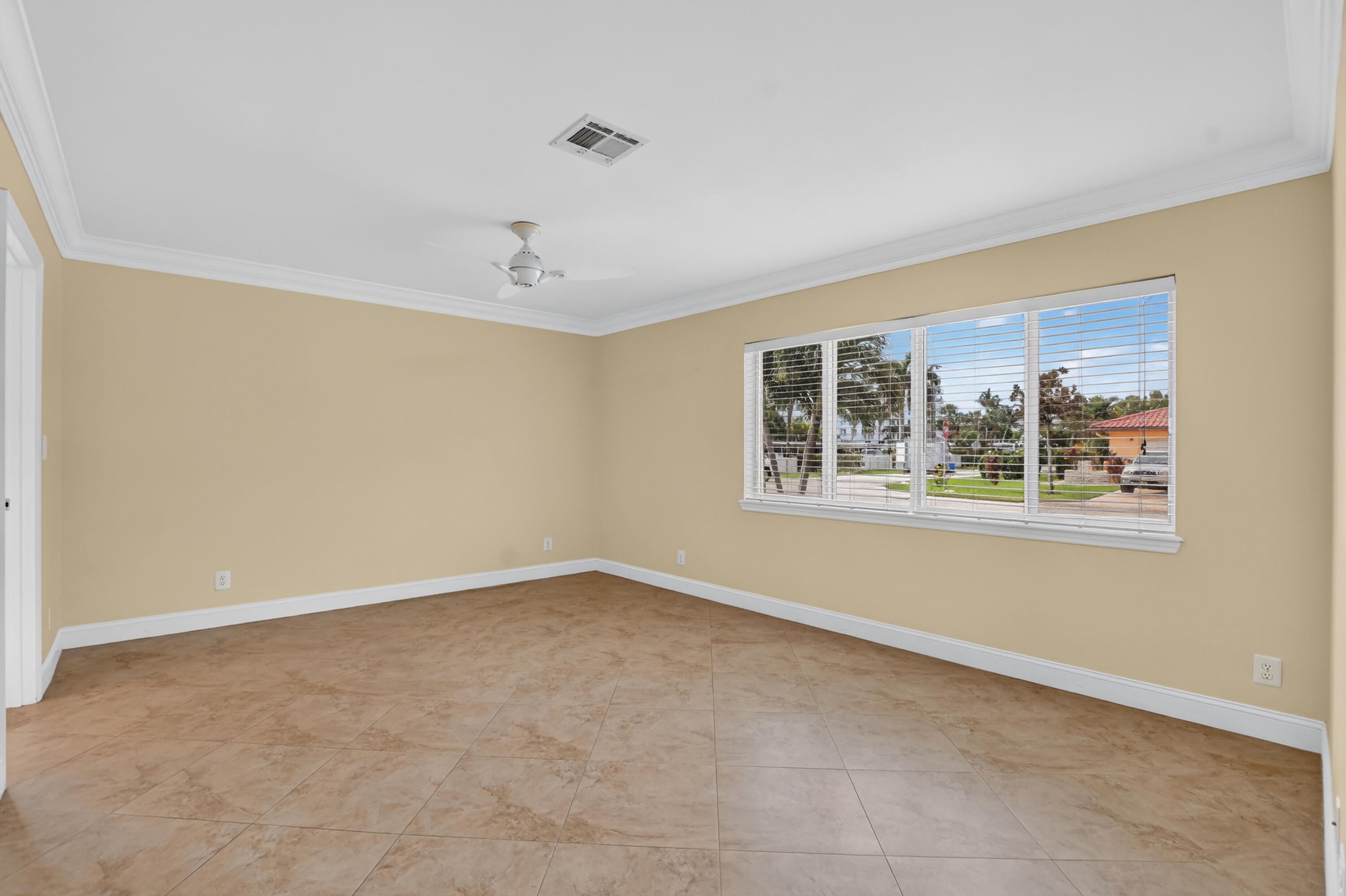 899 Granada Drive