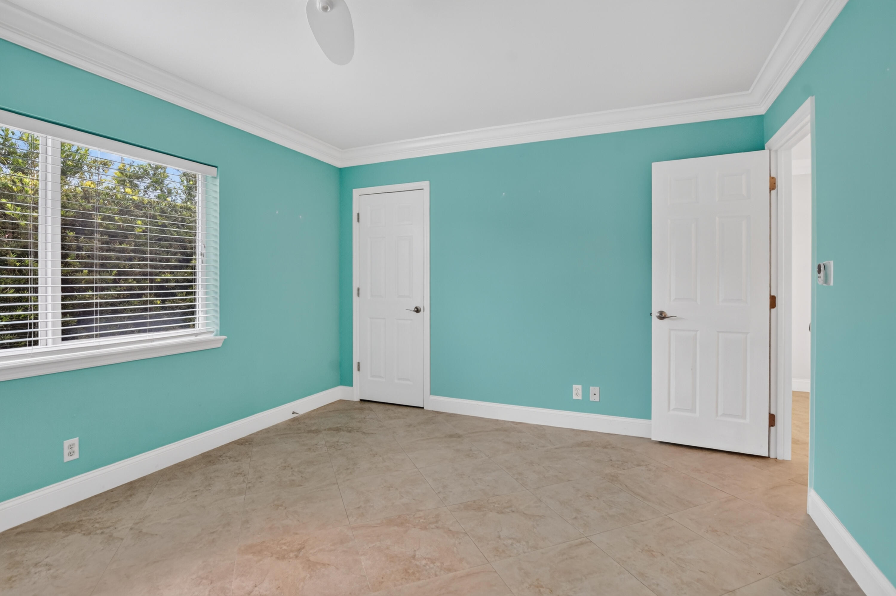 899 Granada Drive