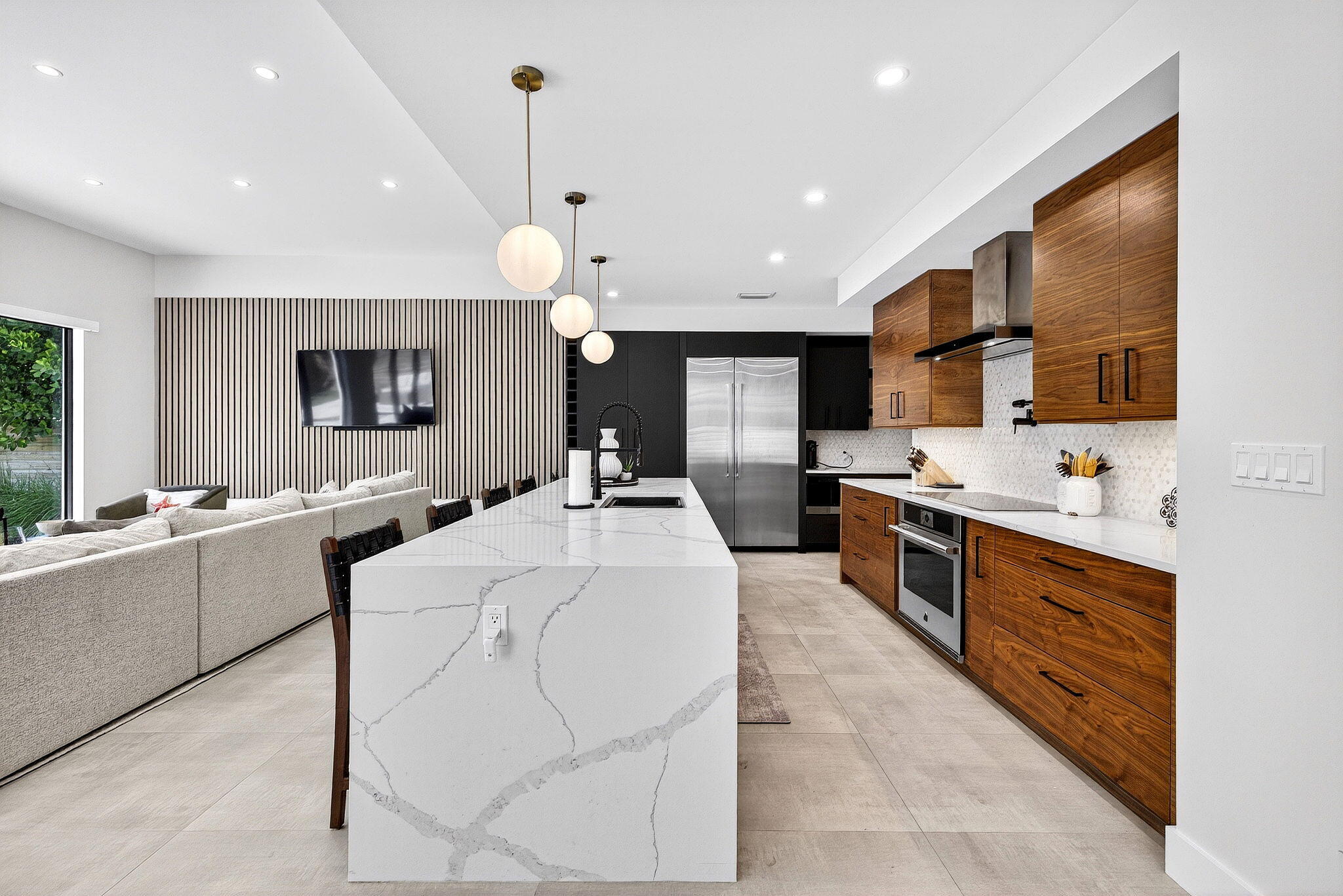 1807 NE 18TH Street
