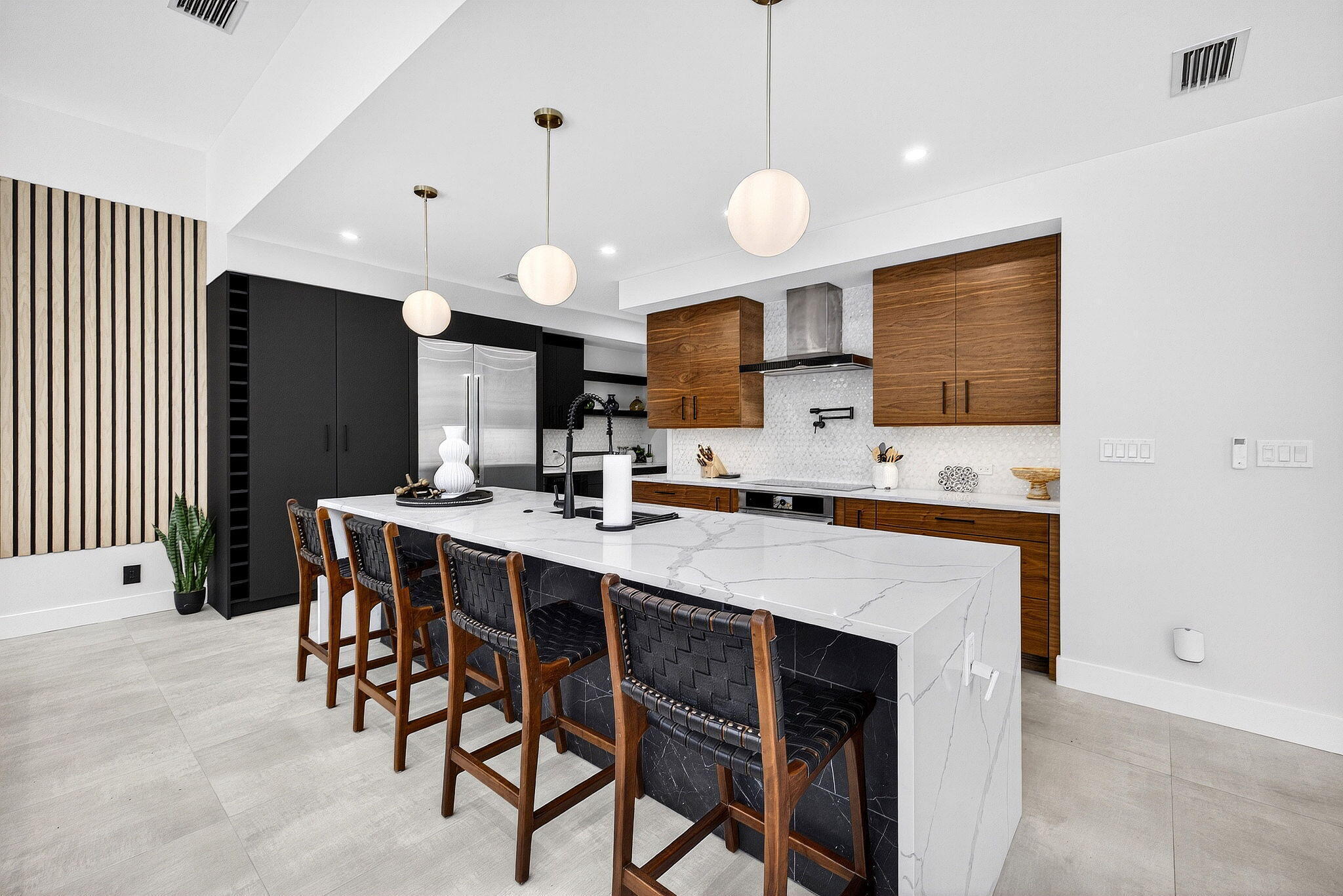 1807 NE 18TH Street