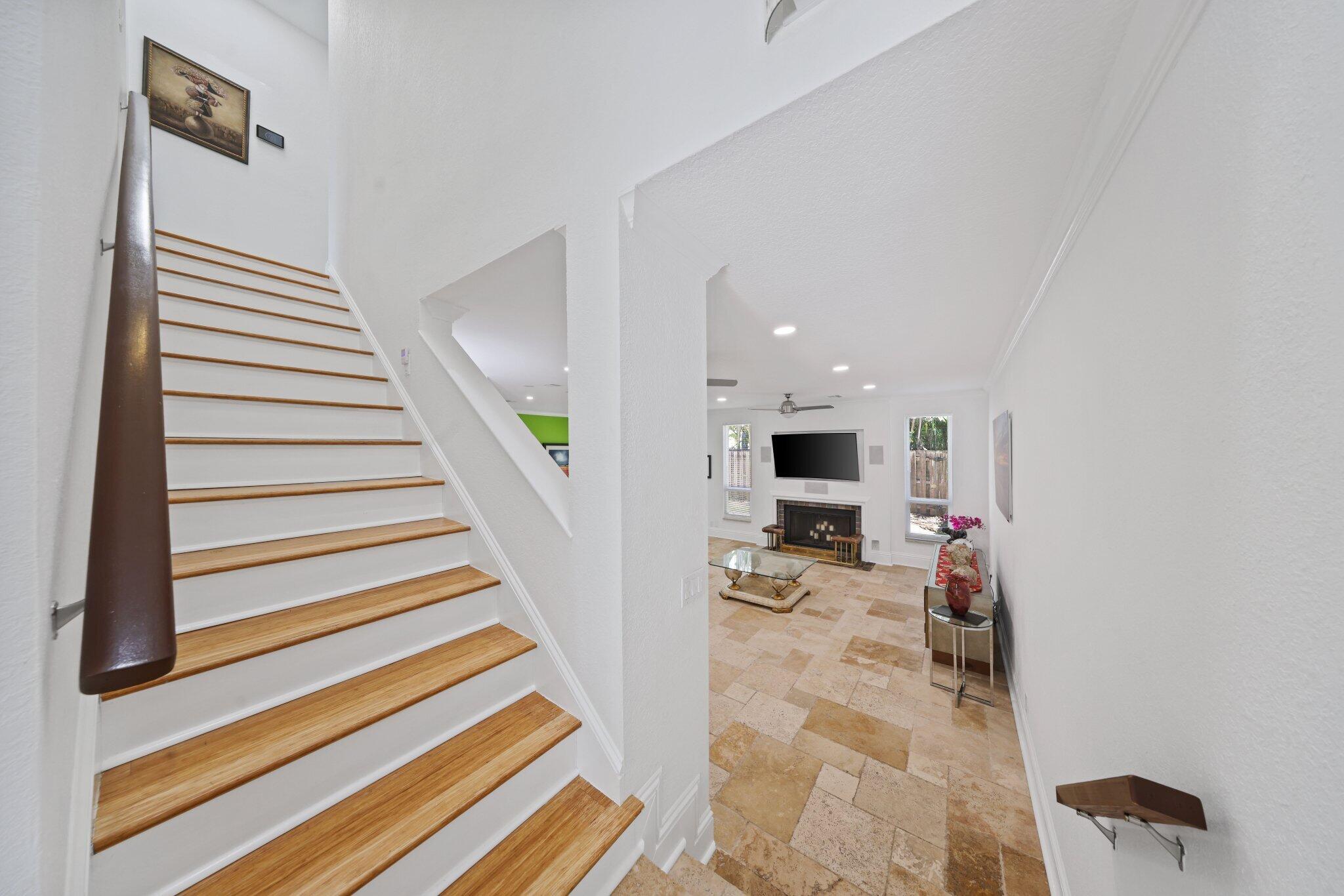 795 Andrews Avenue