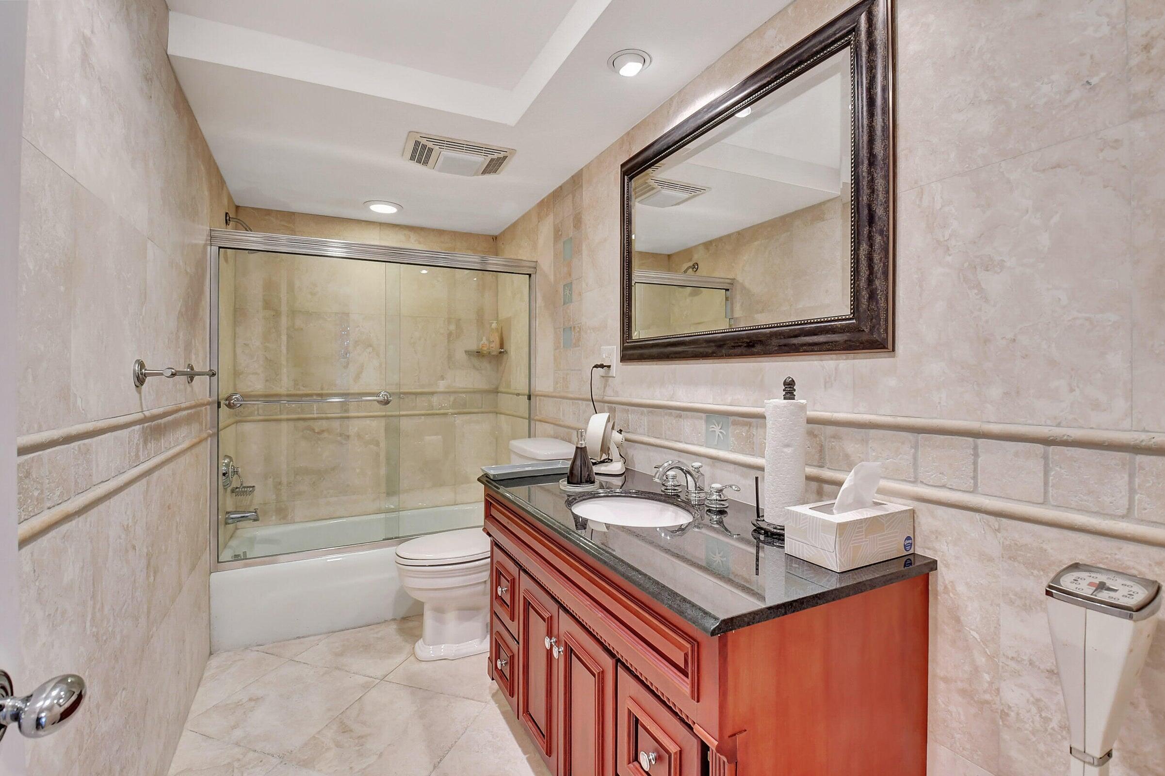 859 Jeffery Street 5010