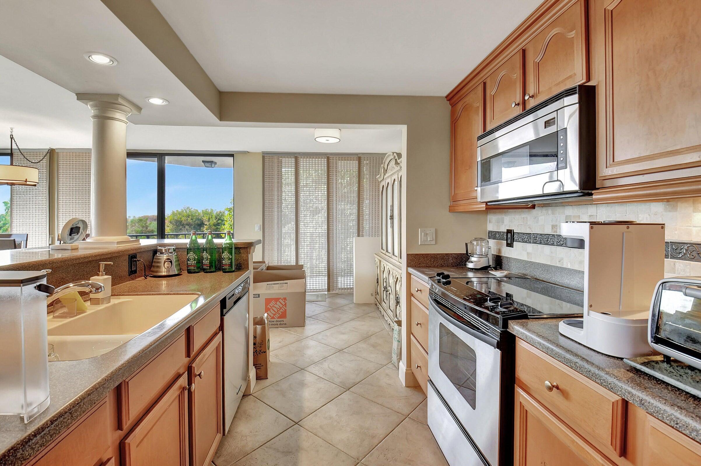 859 Jeffery Street 5010