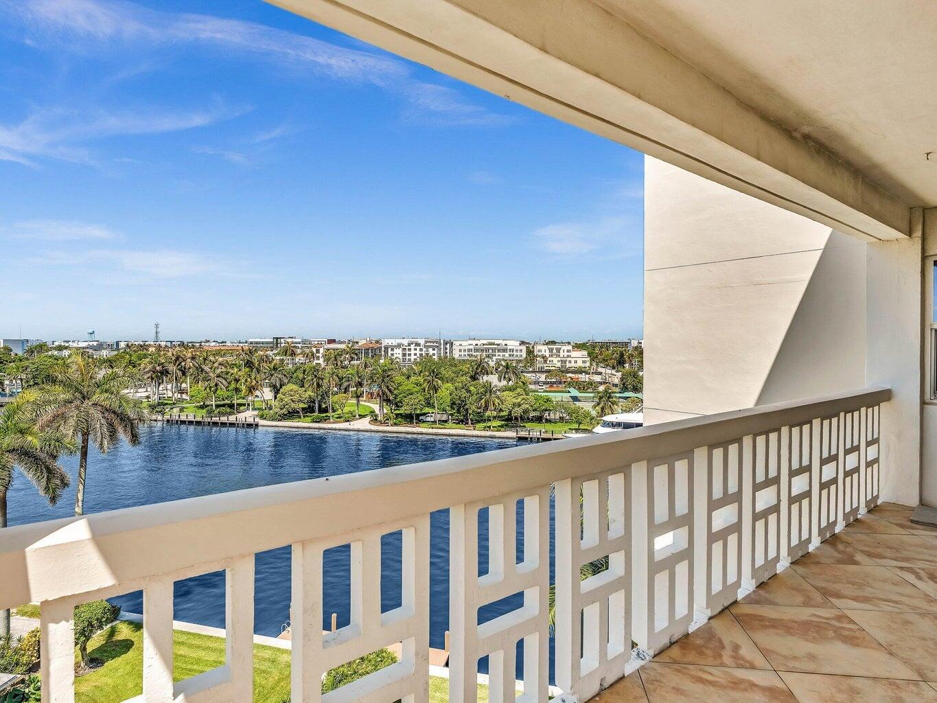 1000 Lowry Street 7f