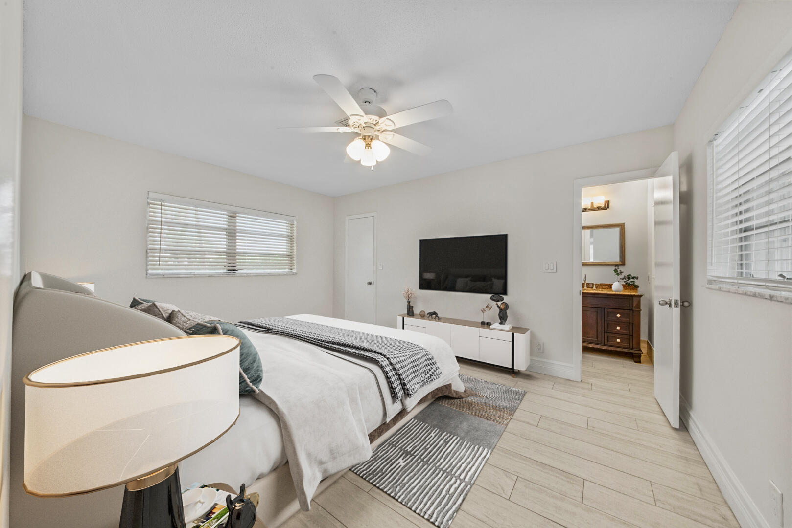 233 SE 18th Avenue
