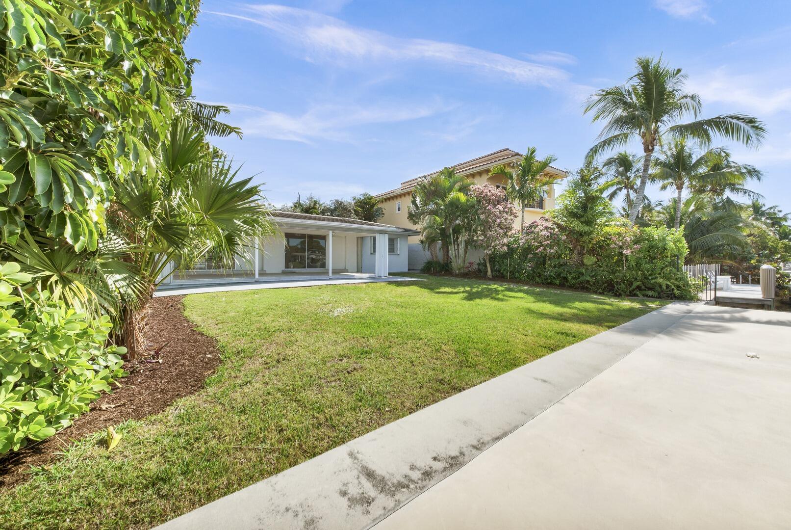233 SE 18th Avenue