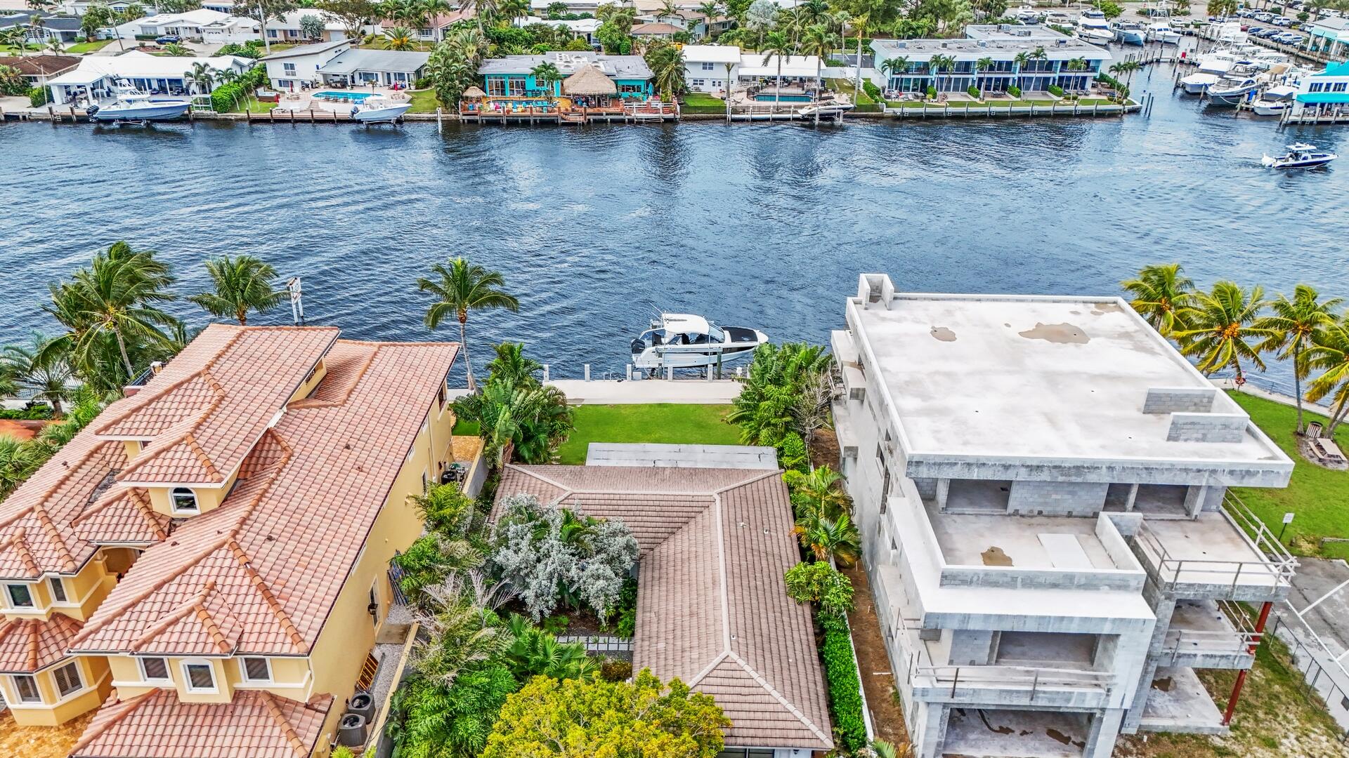 233 SE 18th Avenue
