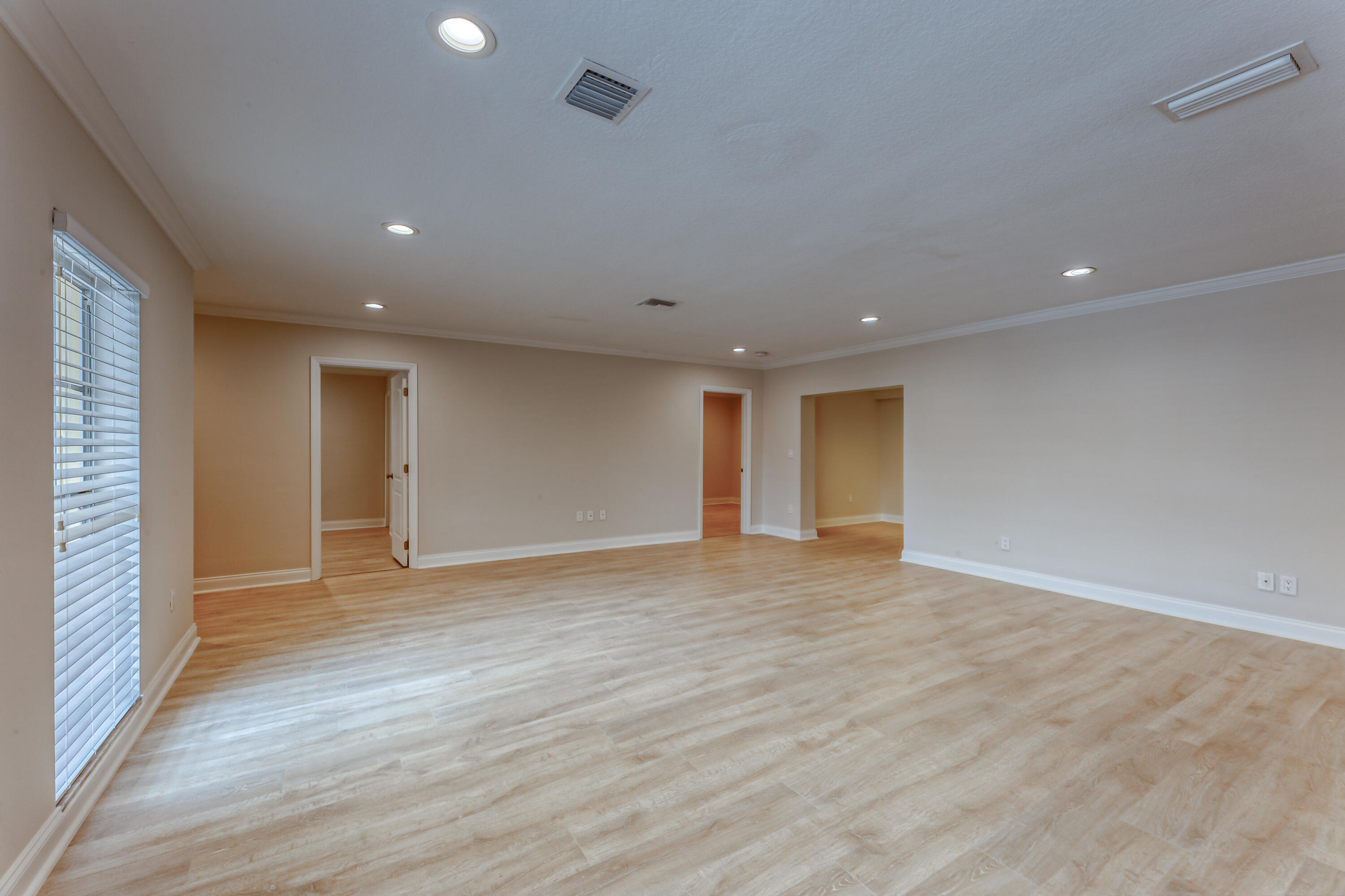 900 NE 4th Street