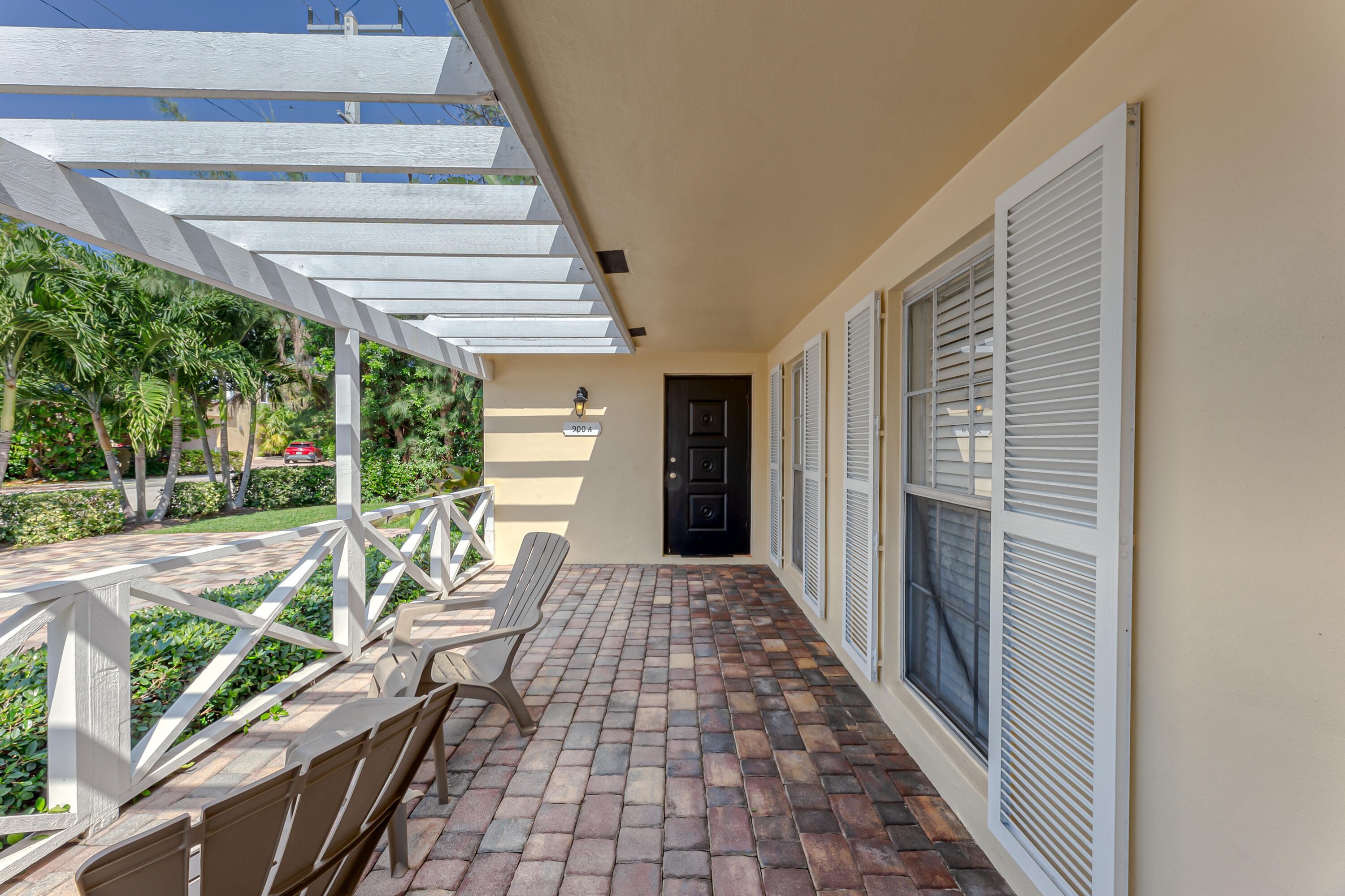 900 NE 4th Street
