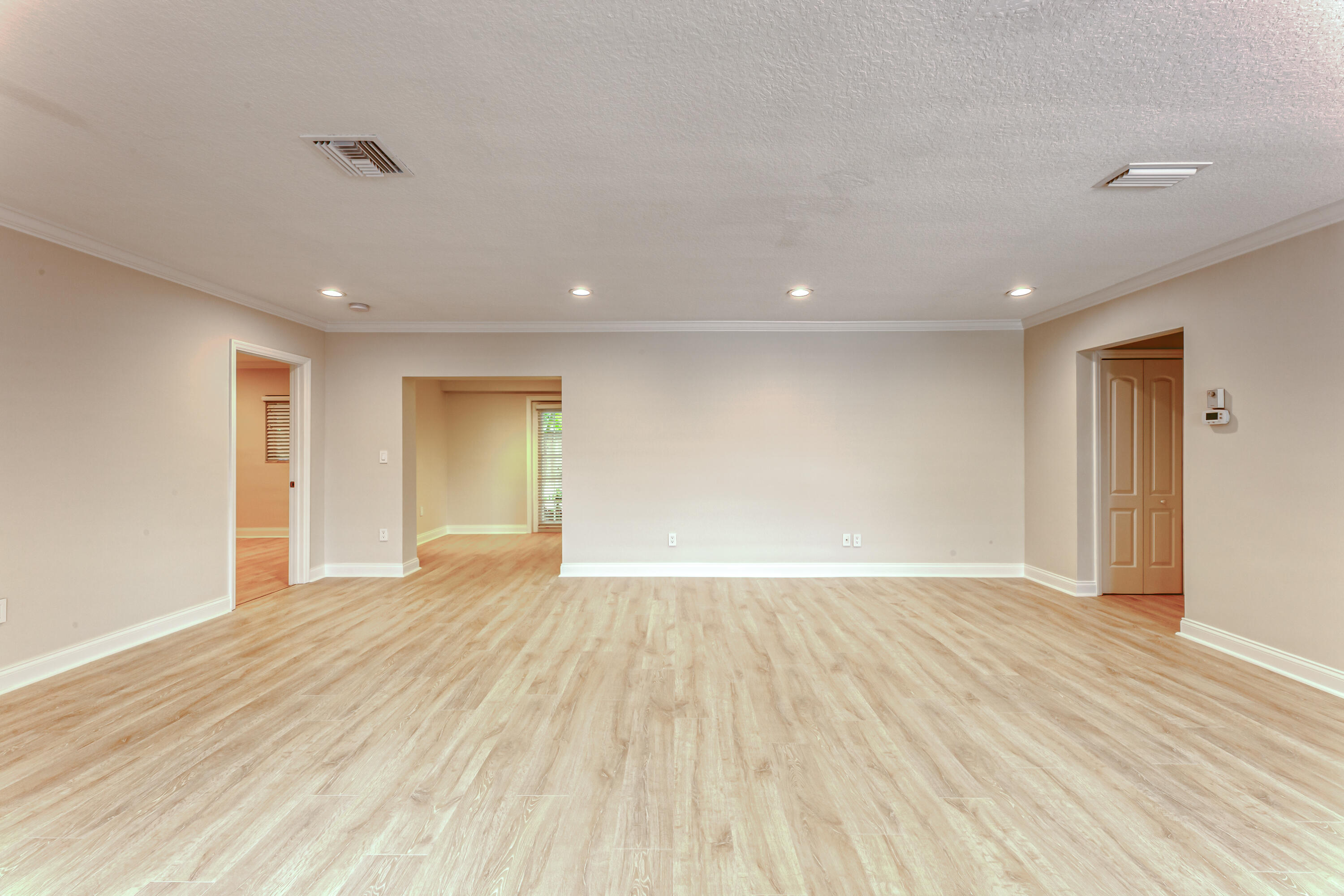 900 NE 4th Street