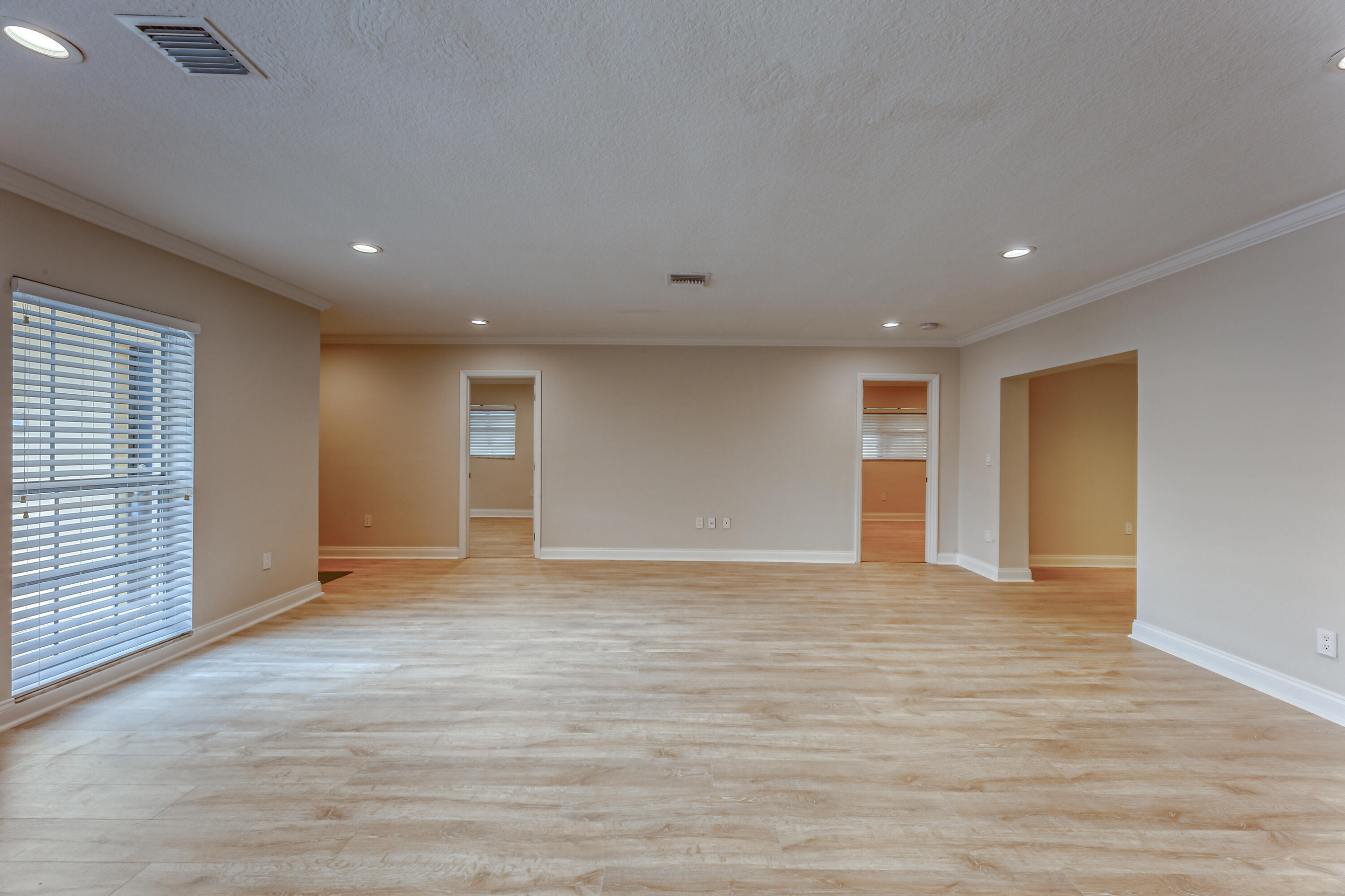 900 NE 4th Street