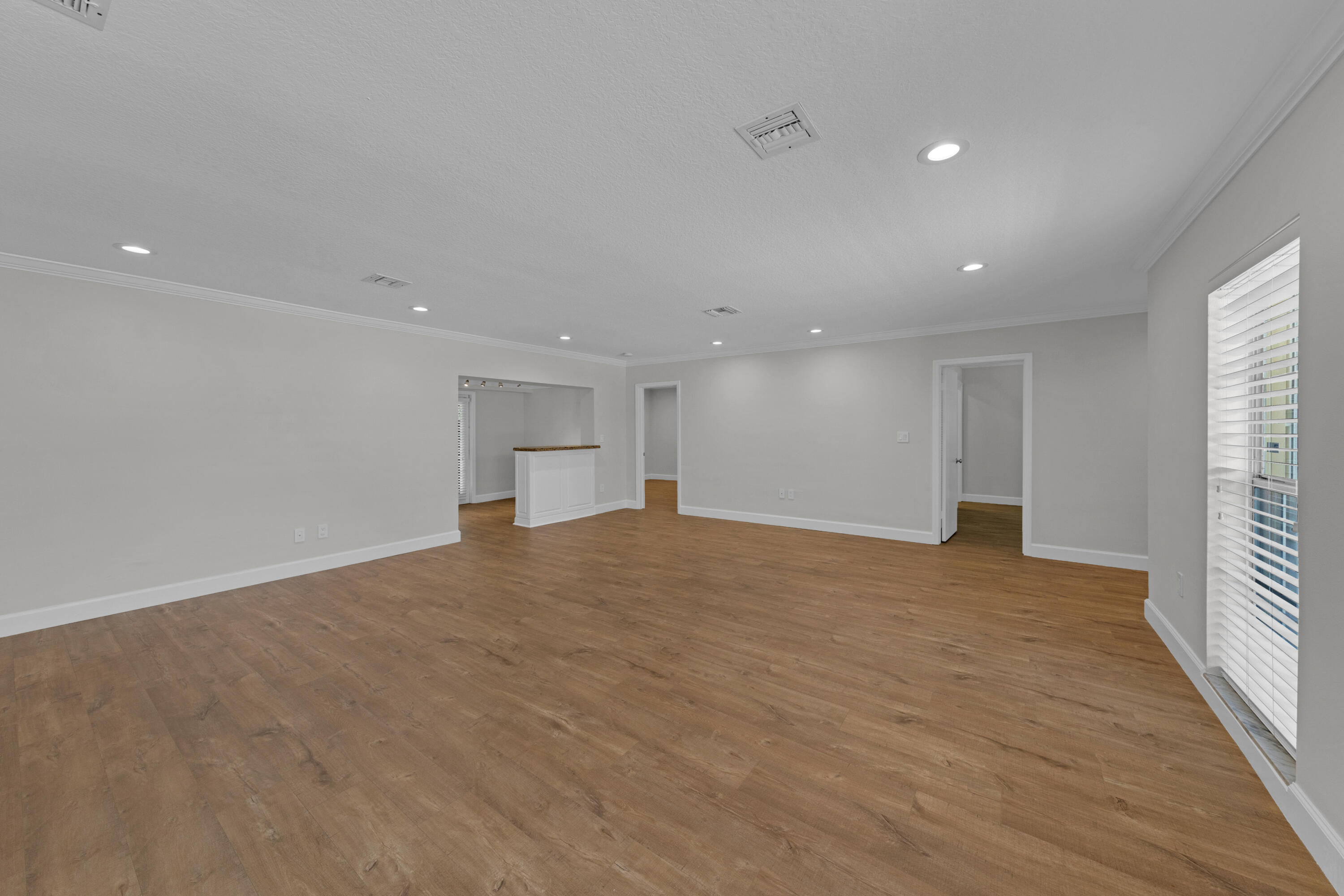 900 NE 4th Street B