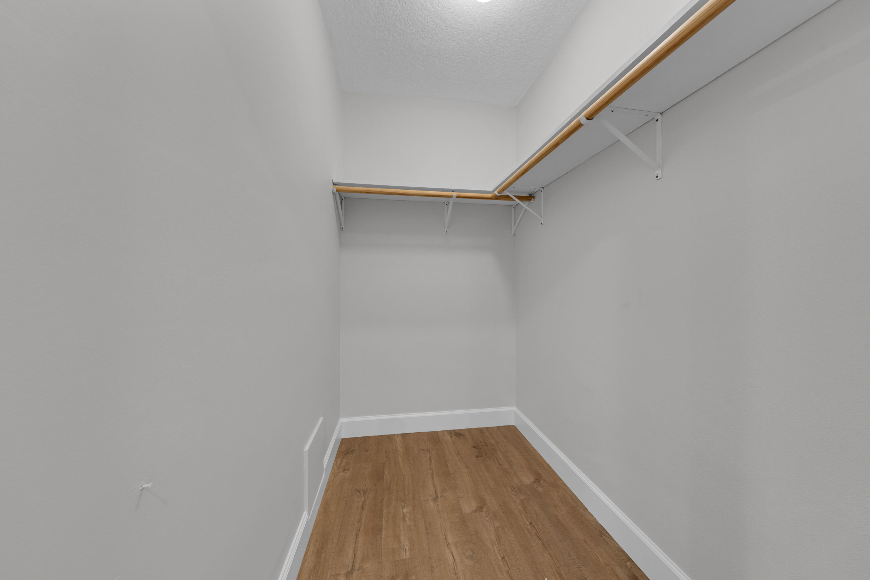 900 NE 4th Street B