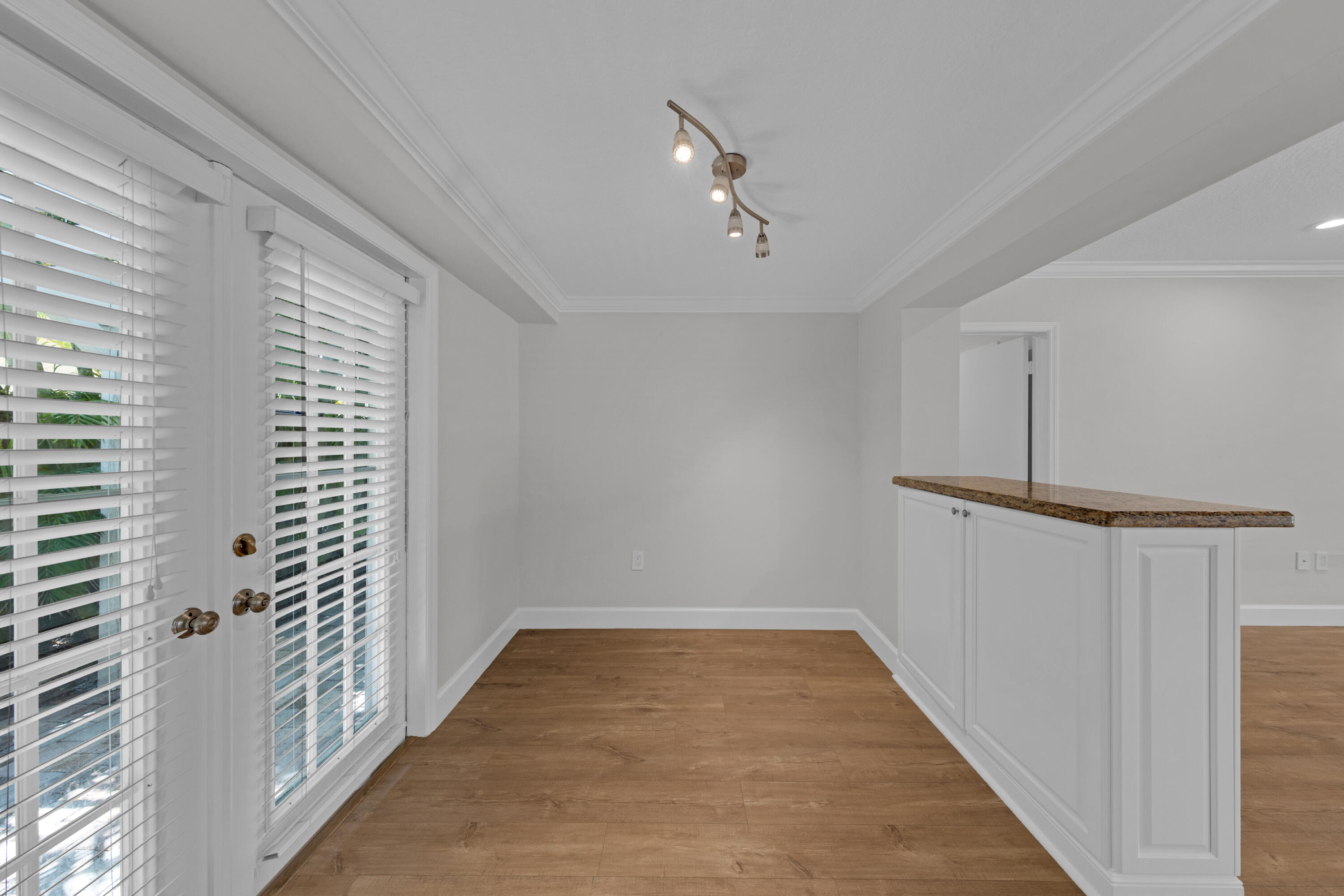 900 NE 4th Street B