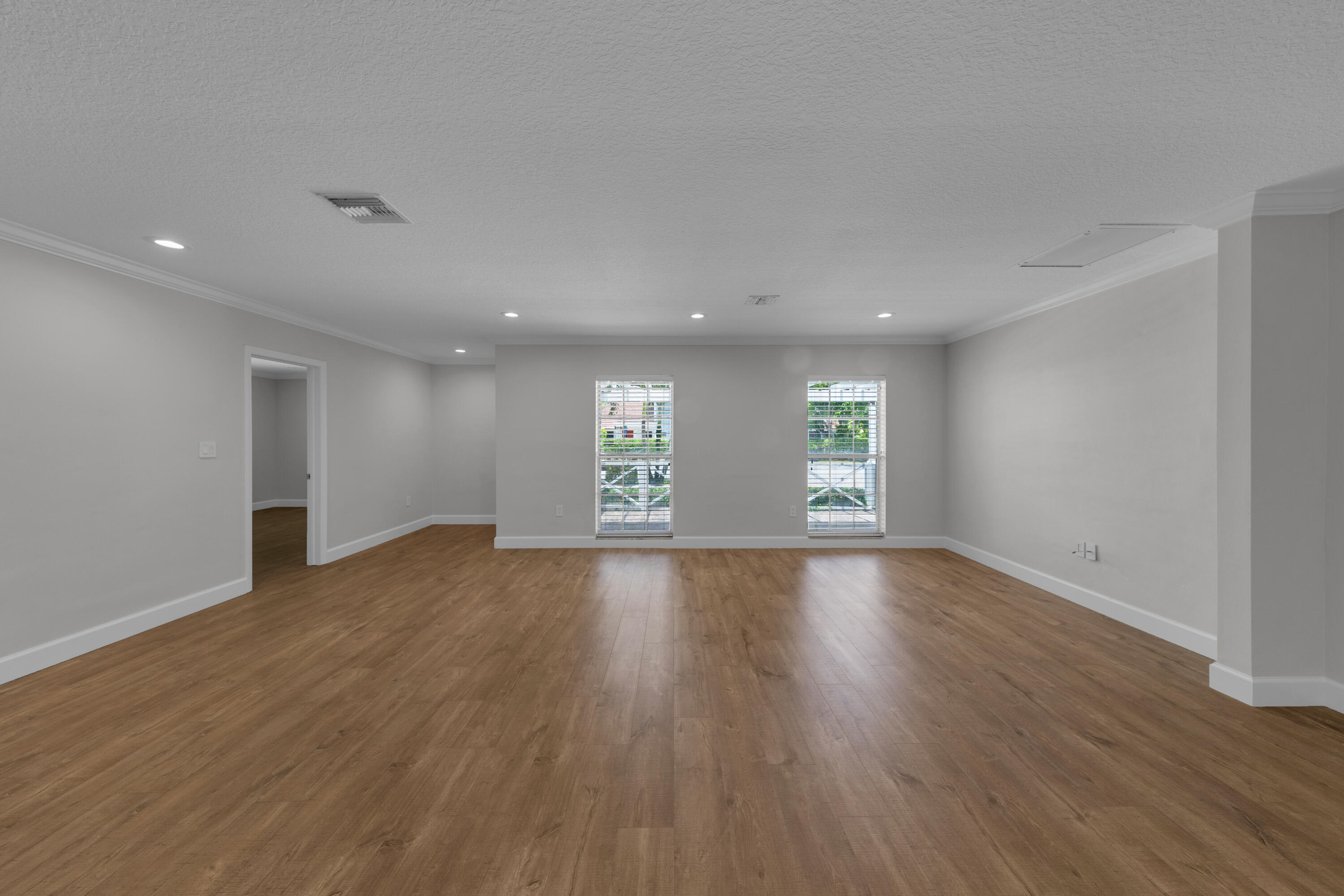 900 NE 4th Street B