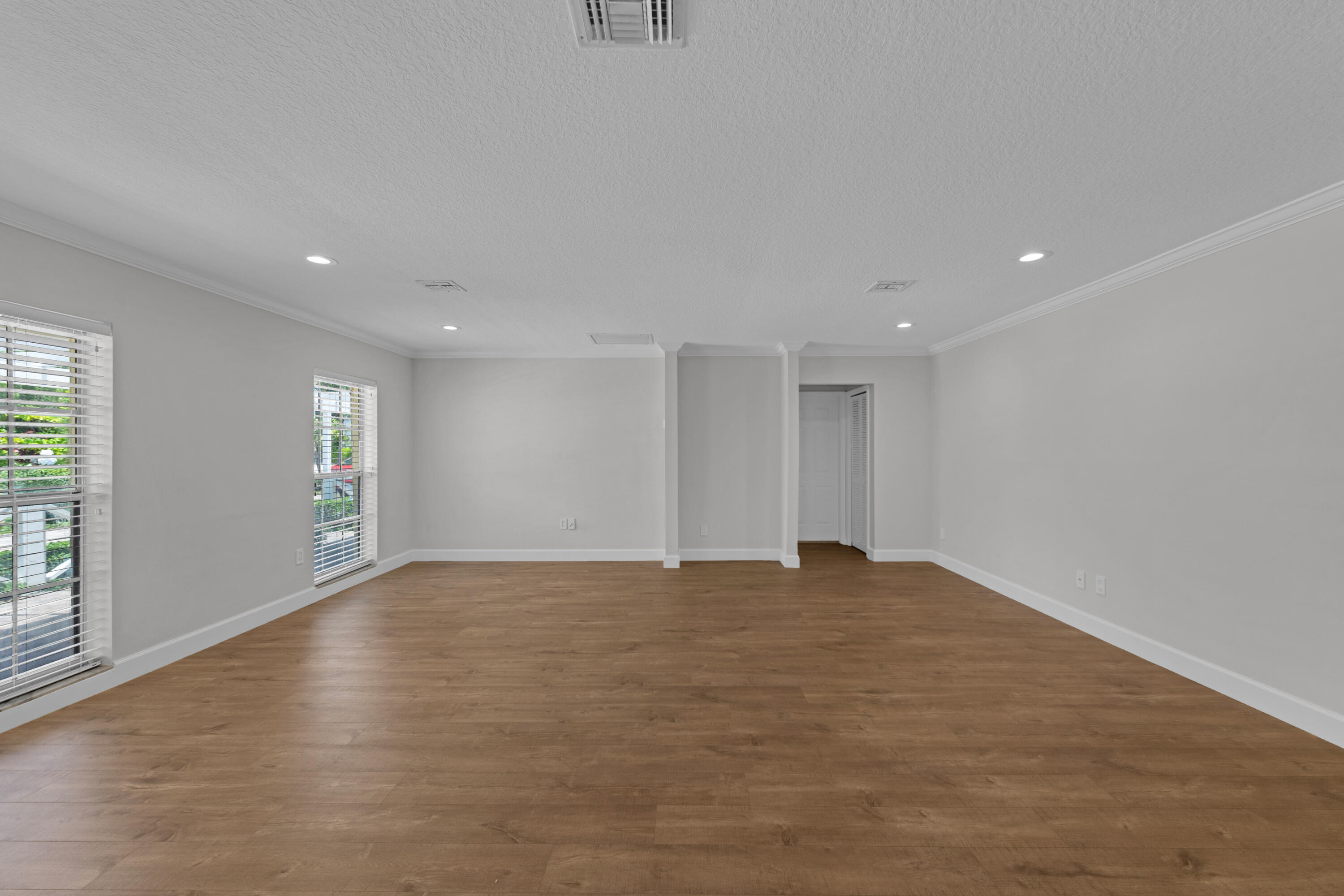 900 NE 4th Street B