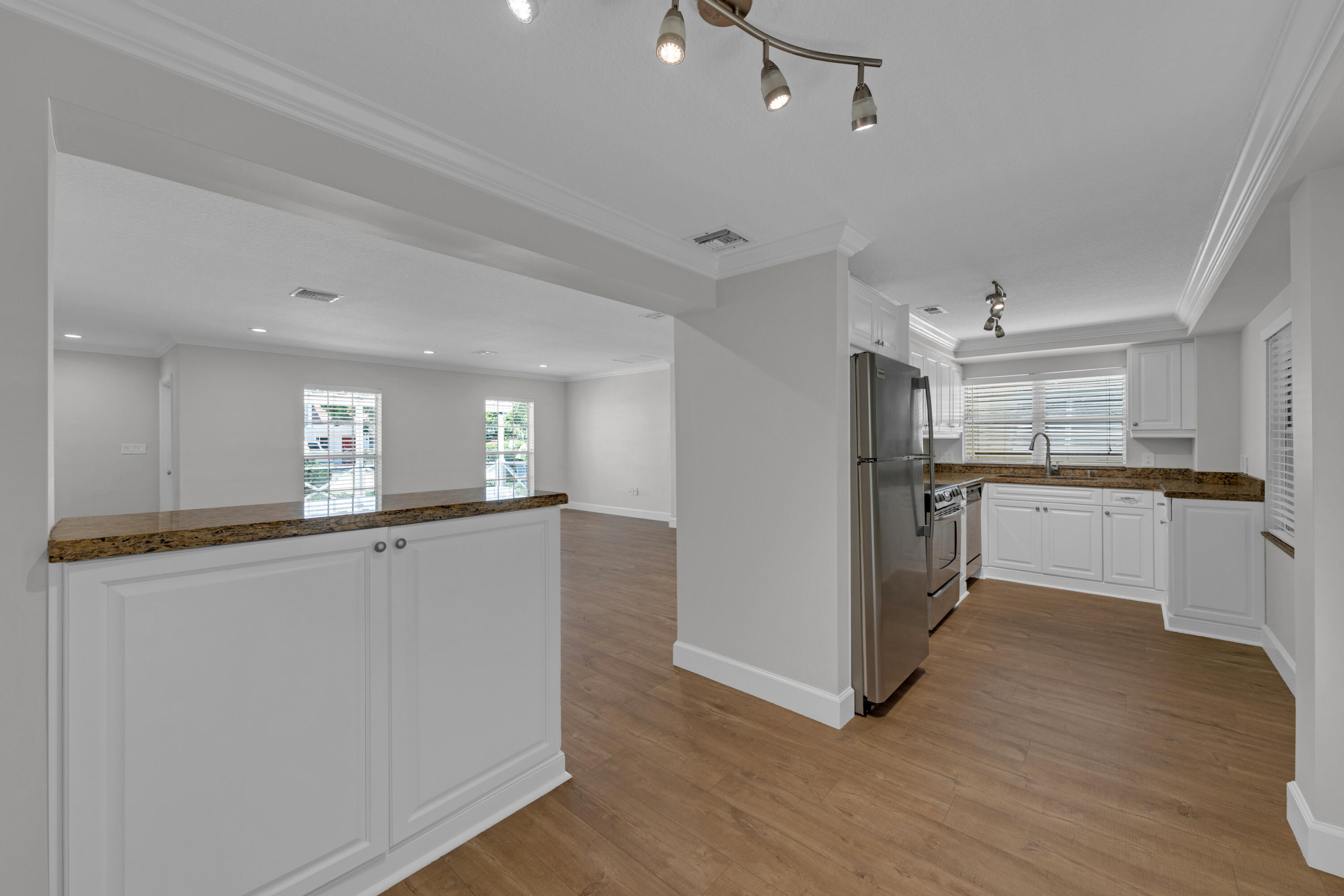 900 NE 4th Street B