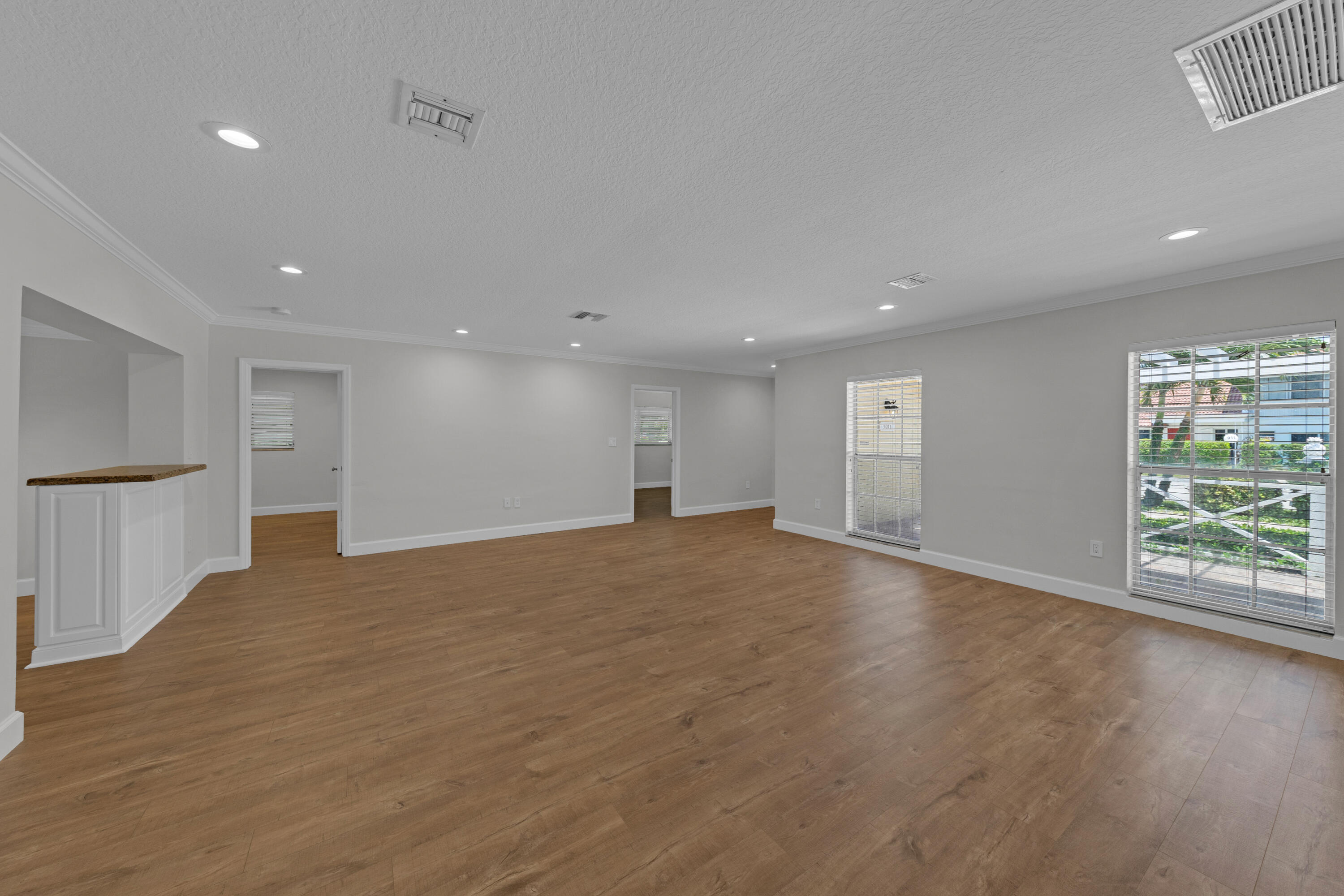 900 NE 4th Street B