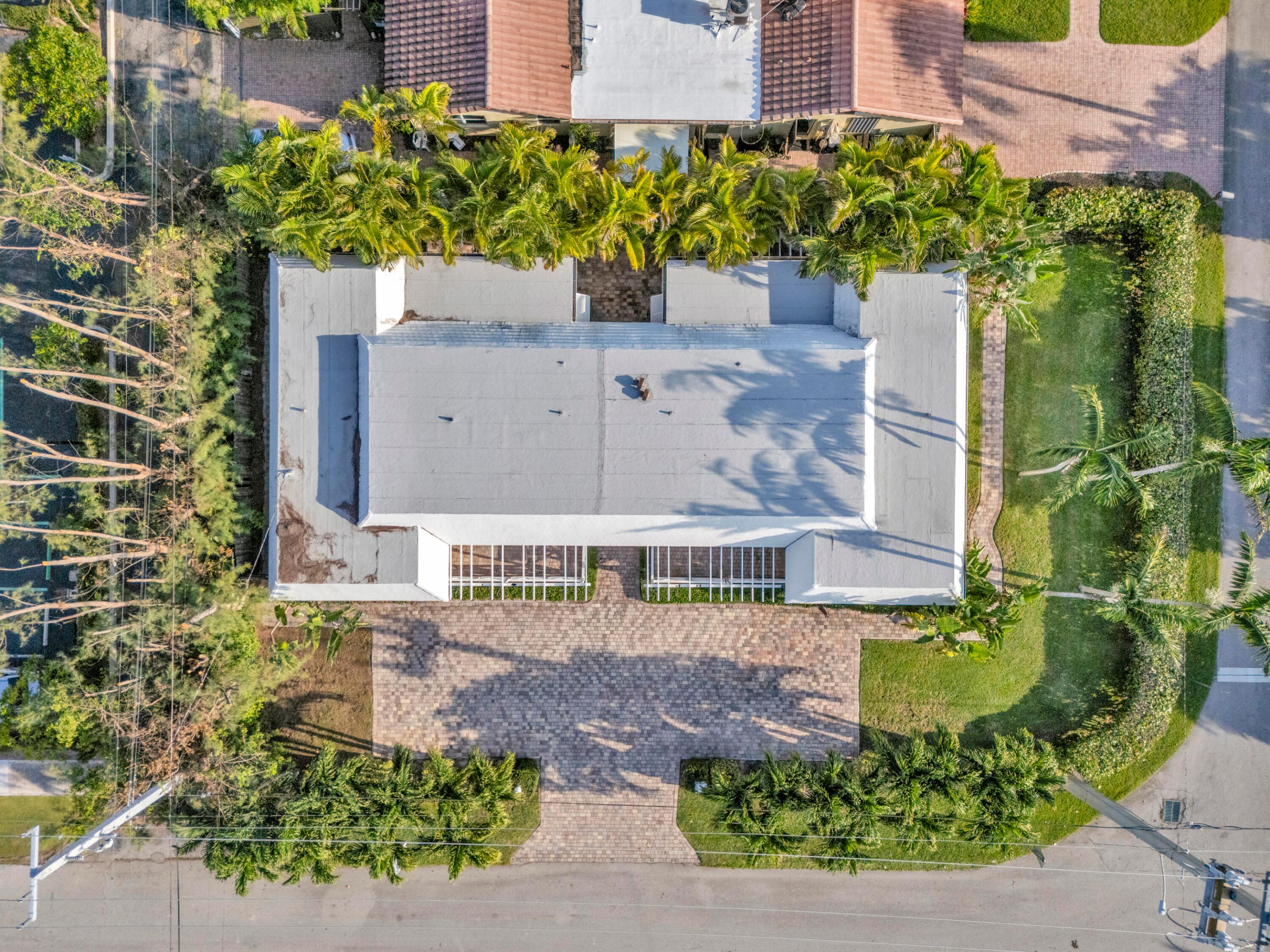 900 NE 4th Street B