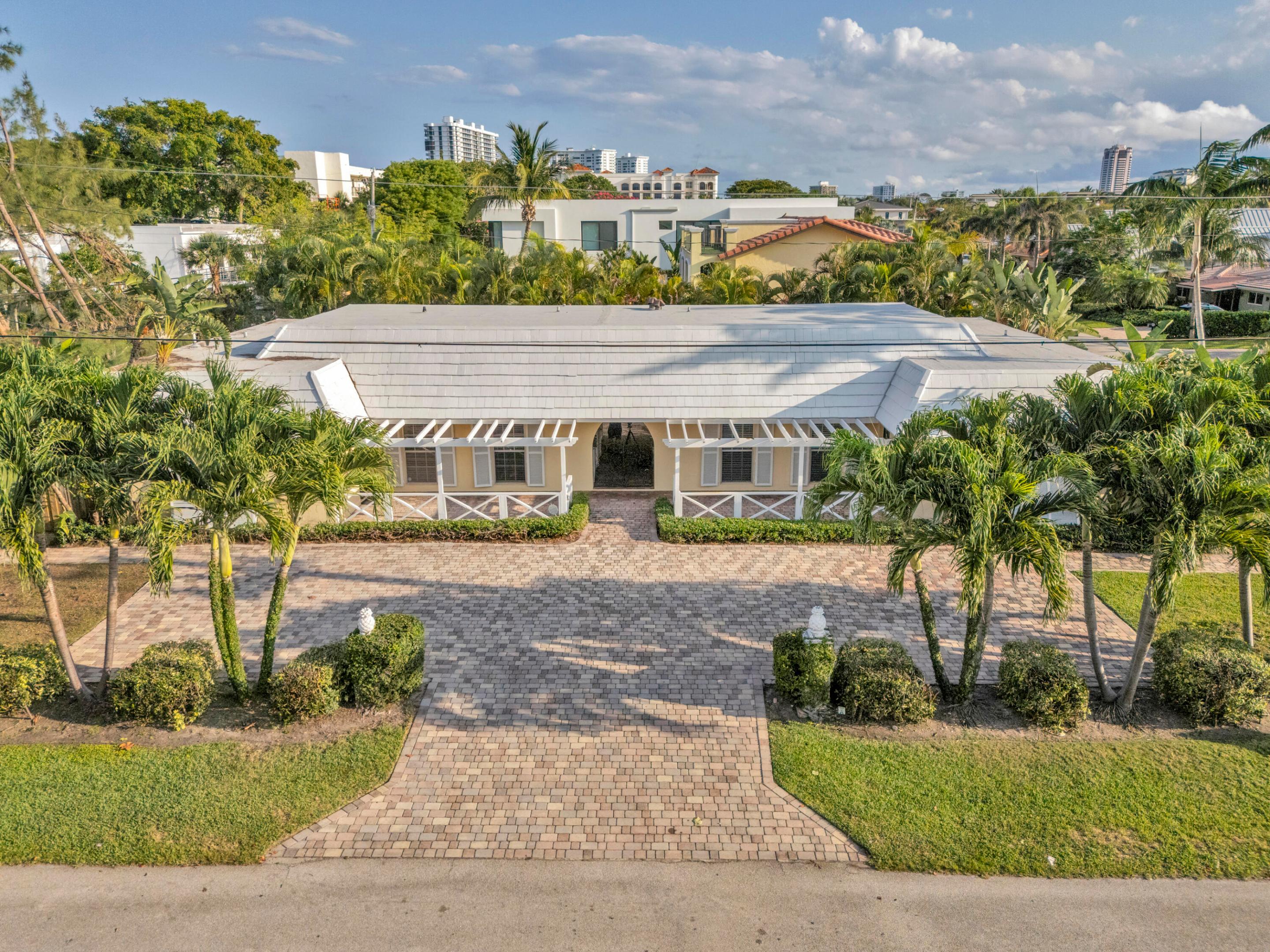 900 NE 4th Street B