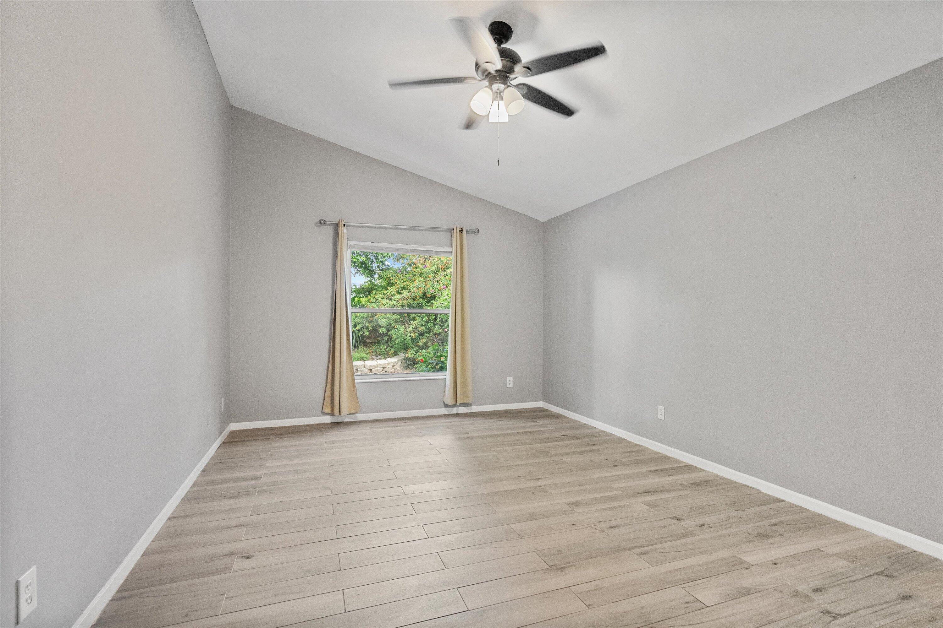 1851 Oak Berry Circle
