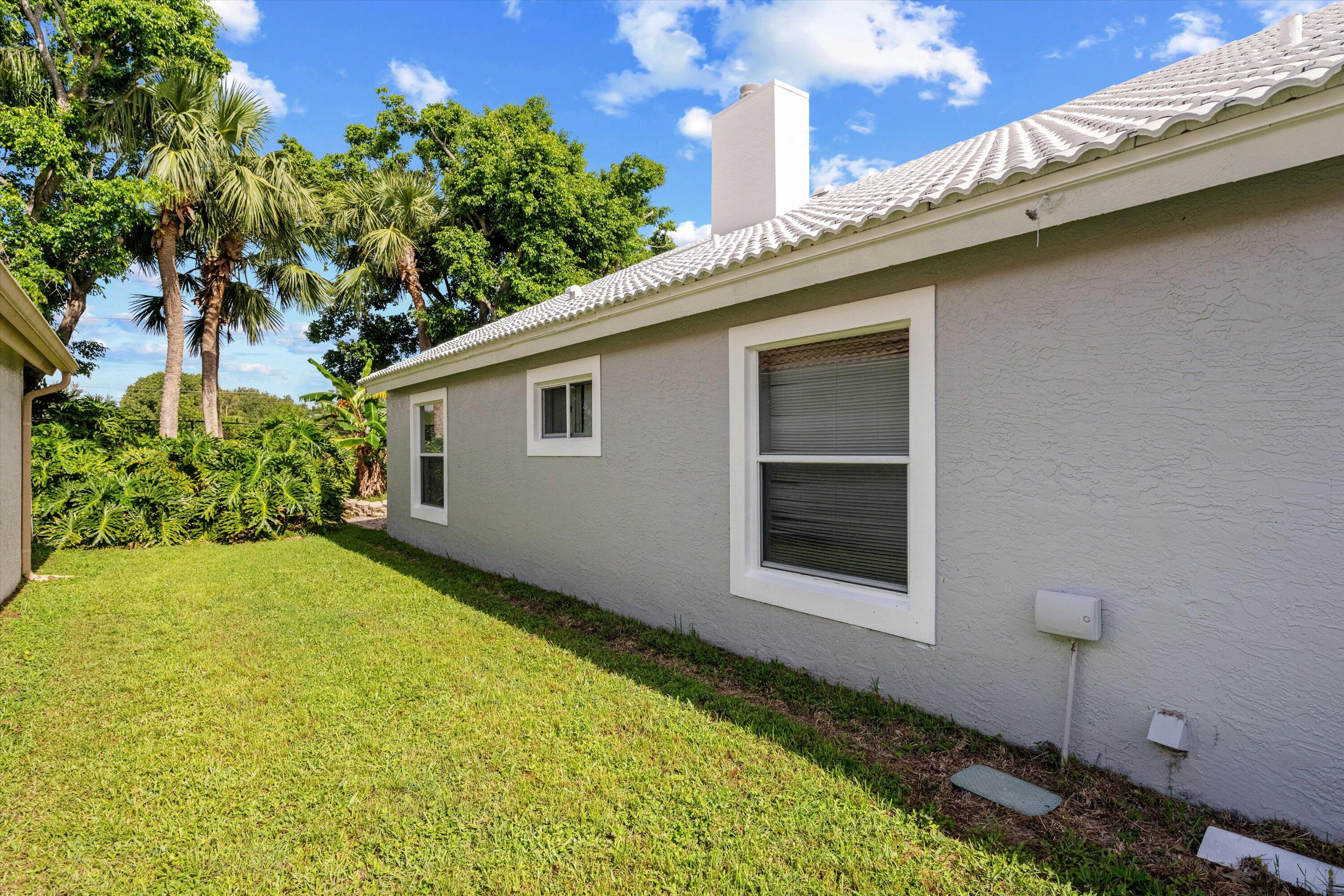 1851 Oak Berry Circle