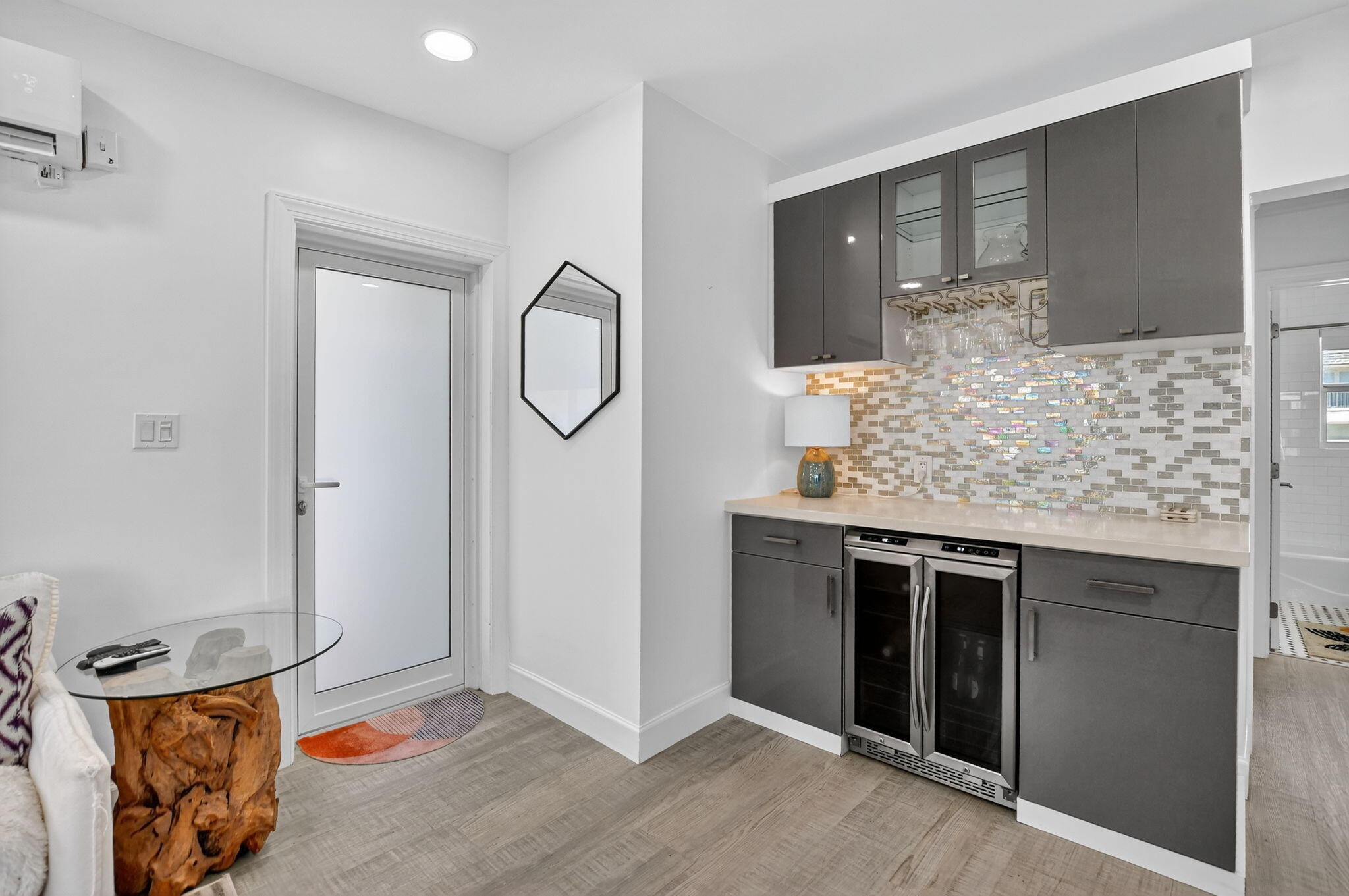 1187 Hillsboro Mile 12e
