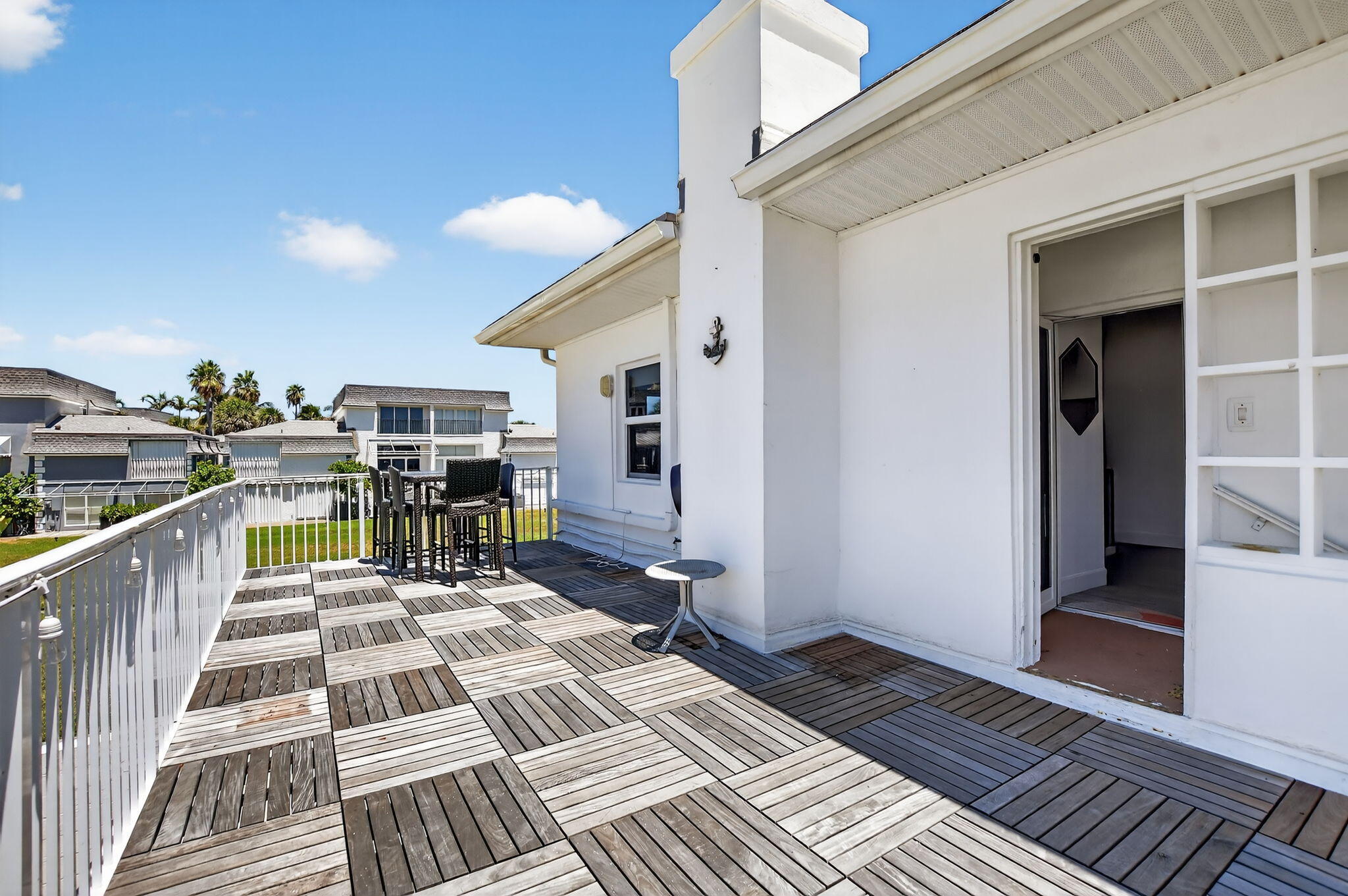 1187 Hillsboro Mile 12e