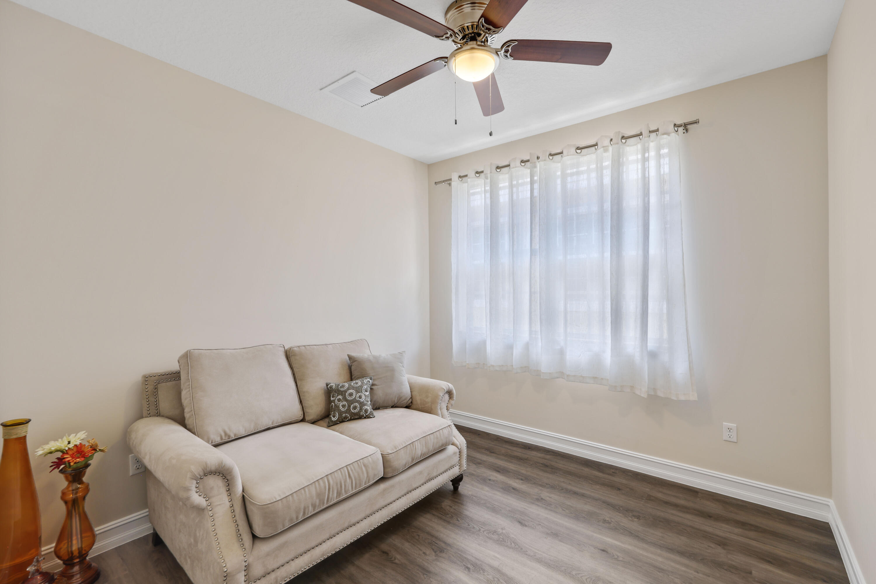 1525 SW 23rd Street