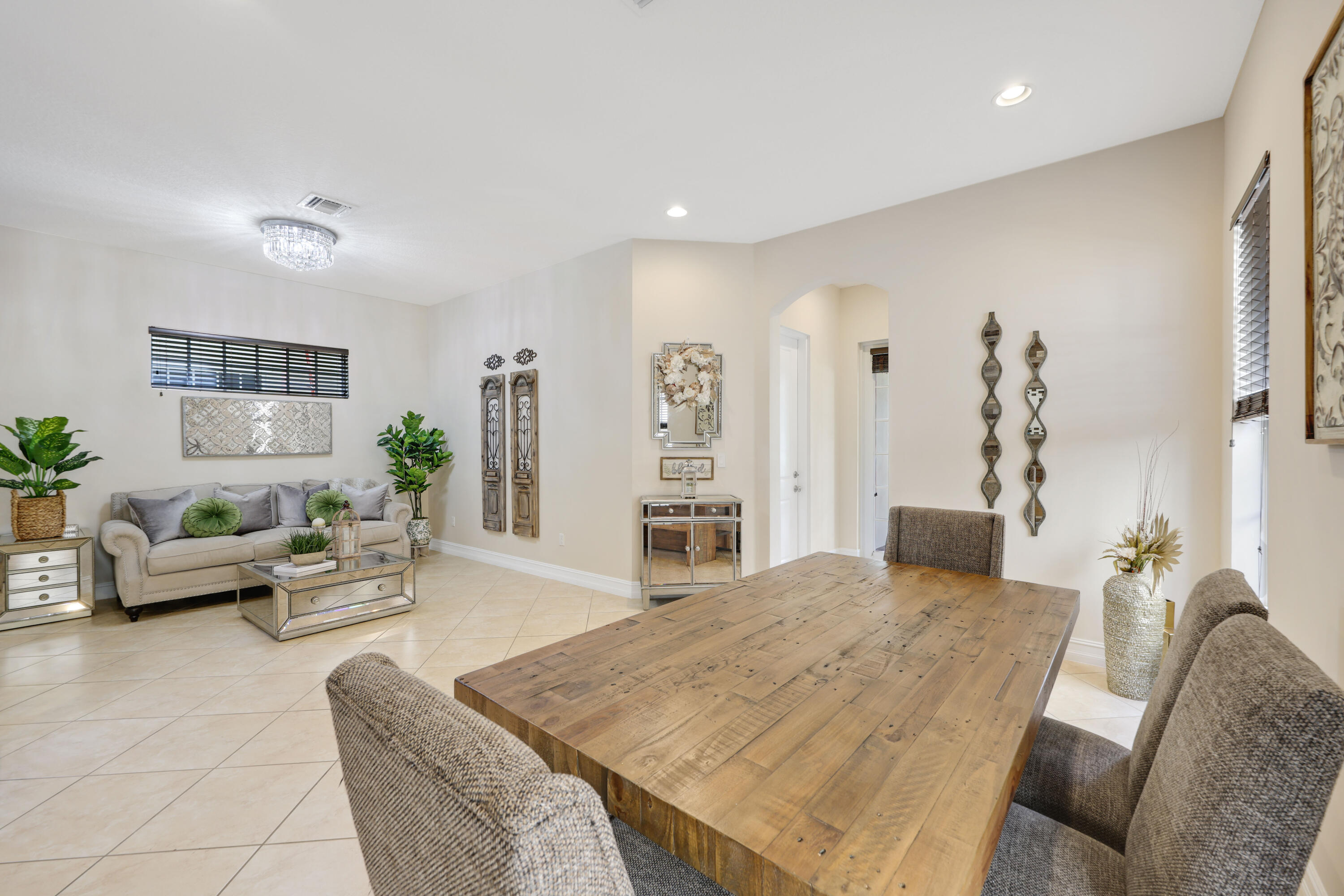 1525 SW 23rd Street