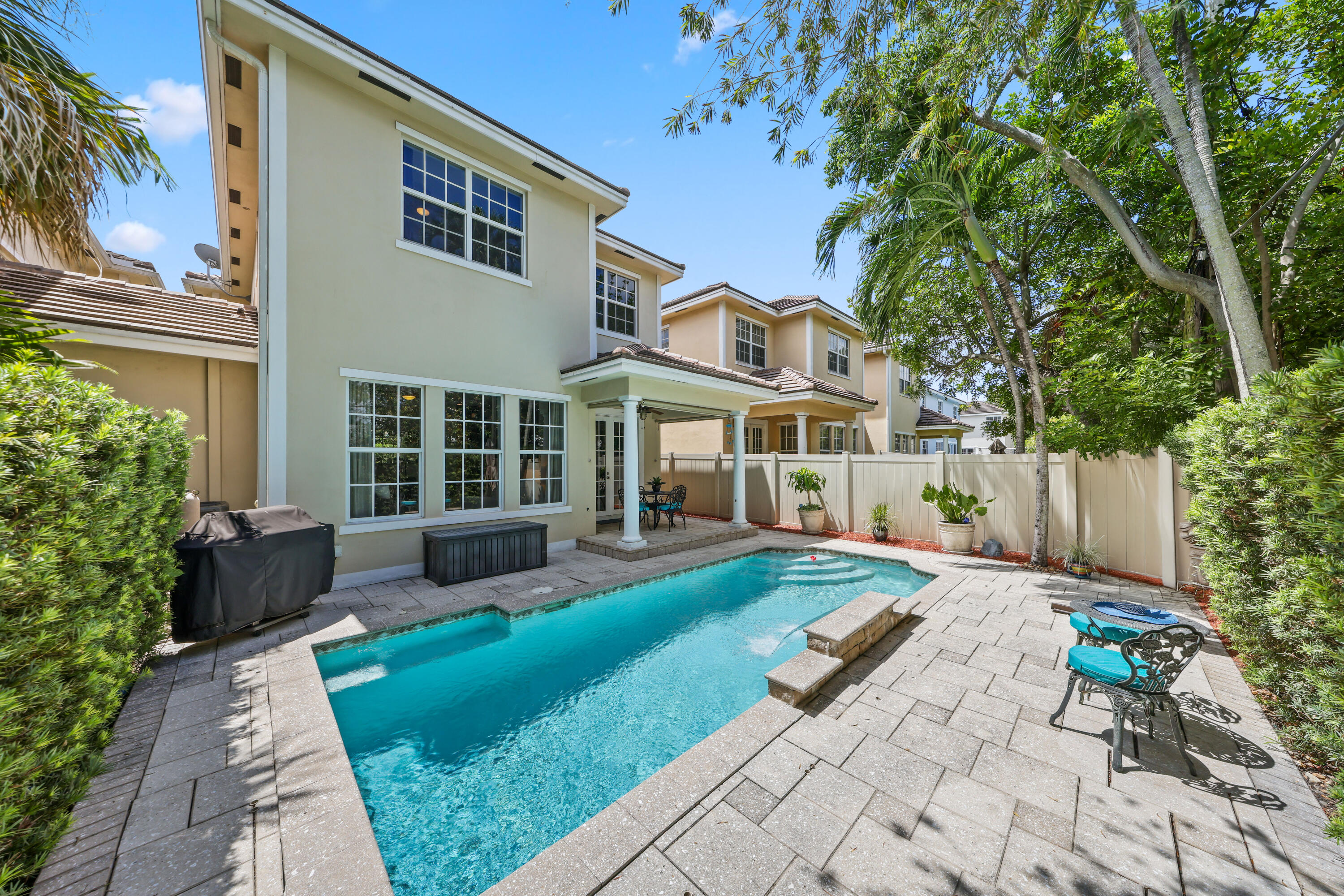 1525 SW 23rd Street