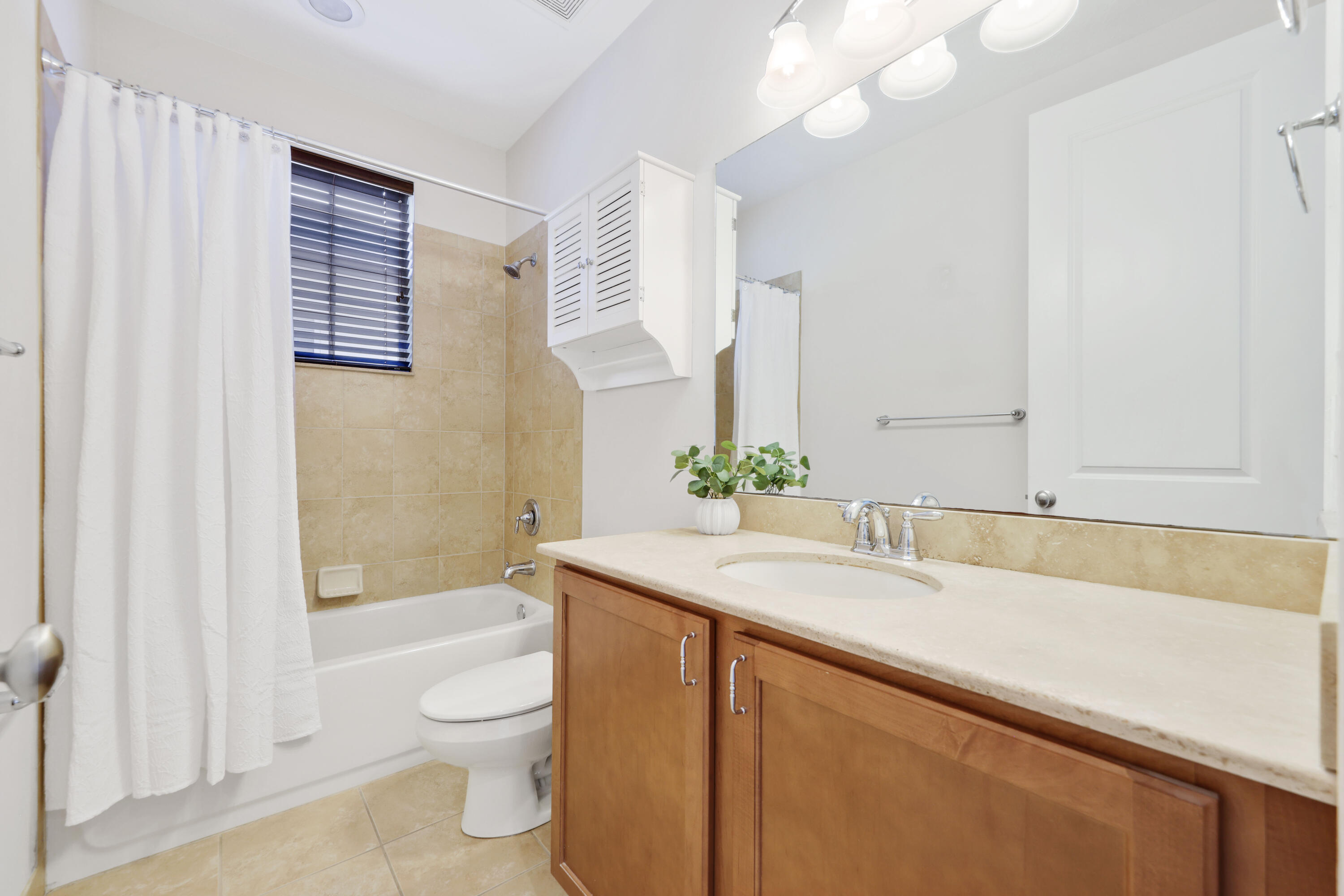 1525 SW 23rd Street